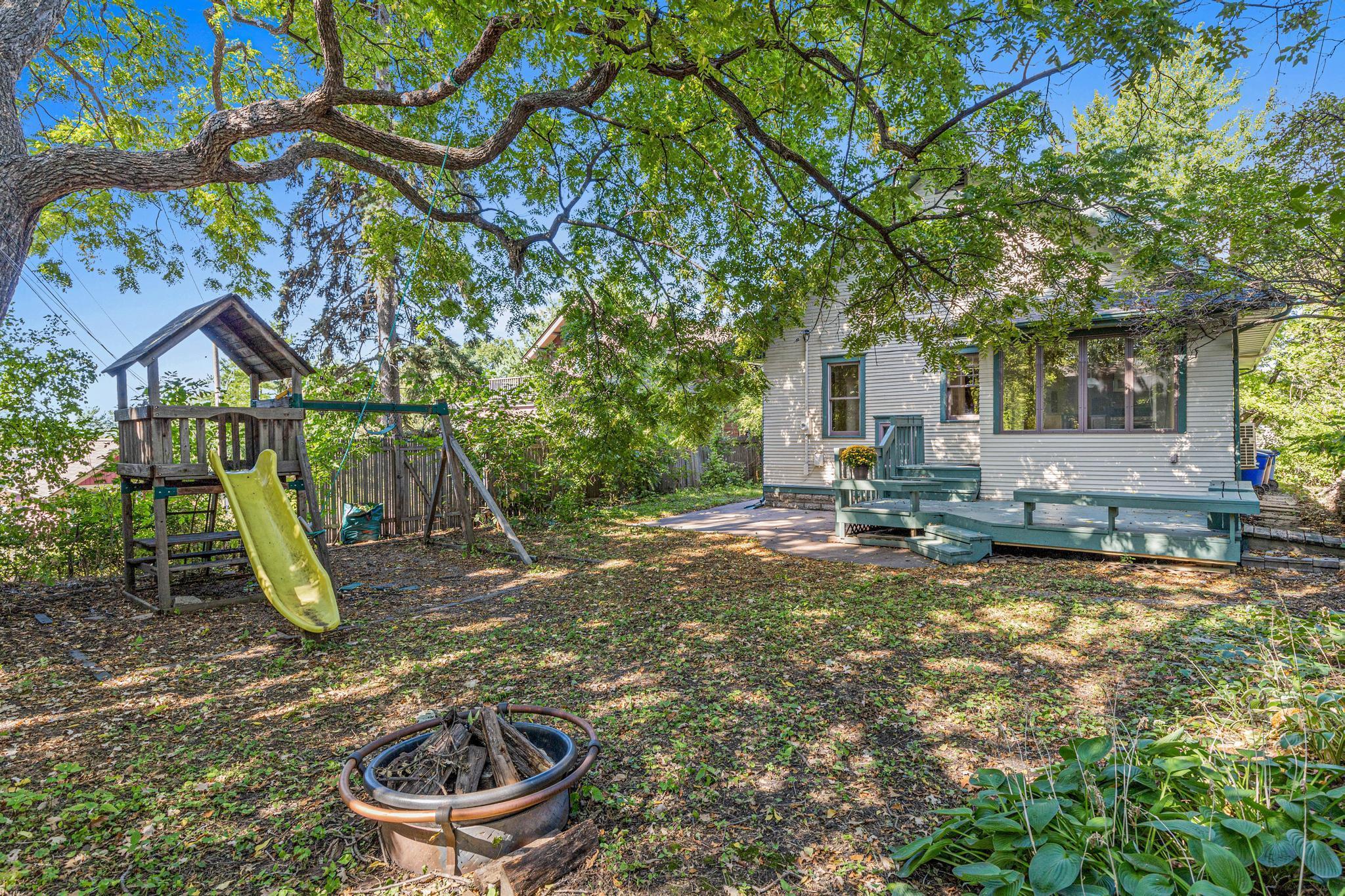 View of Residential at 2150 Knapp Street, Saint Paul MN 55108, Saint Paul (32 of 37) - Mike Wilen | Minnesota Team Real Estate