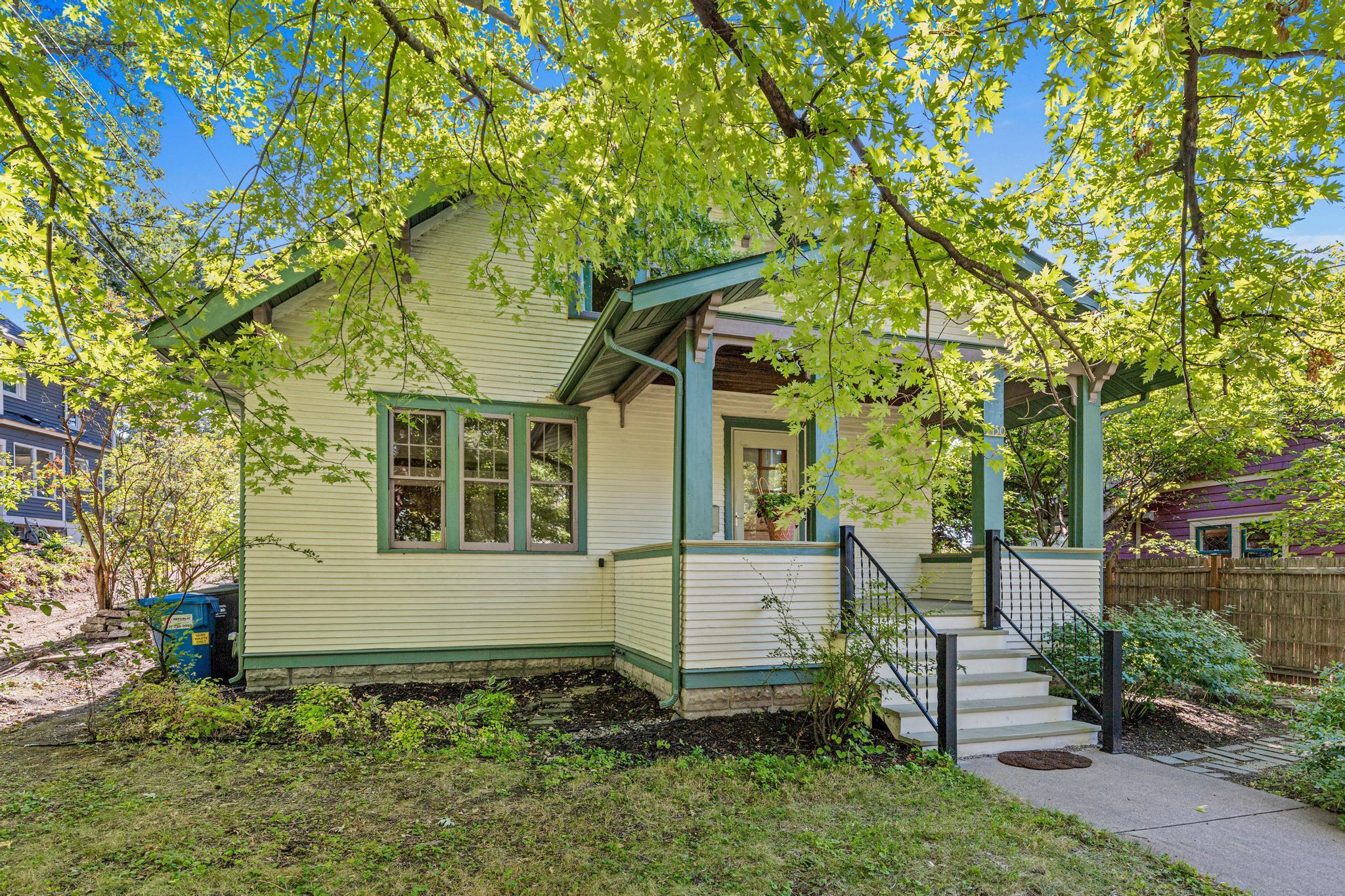 View of Residential at 2150 Knapp Street, Saint Paul MN 55108, Saint Paul (30 of 37) - Mike Wilen | Minnesota Team Real Estate