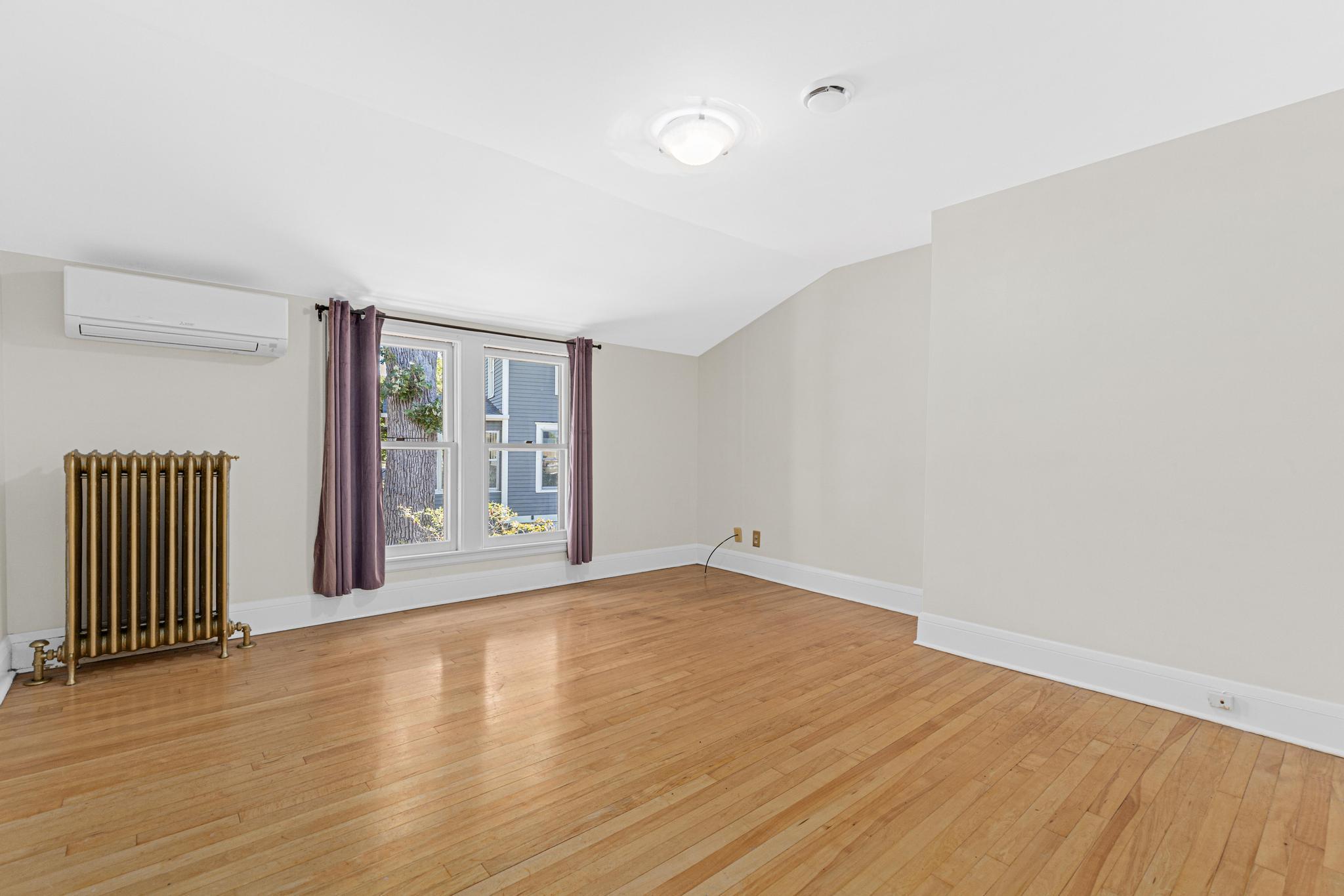 View of Residential at 2150 Knapp Street, Saint Paul MN 55108, Saint Paul (19 of 37) - Mike Wilen | Minnesota Team Real Estate
