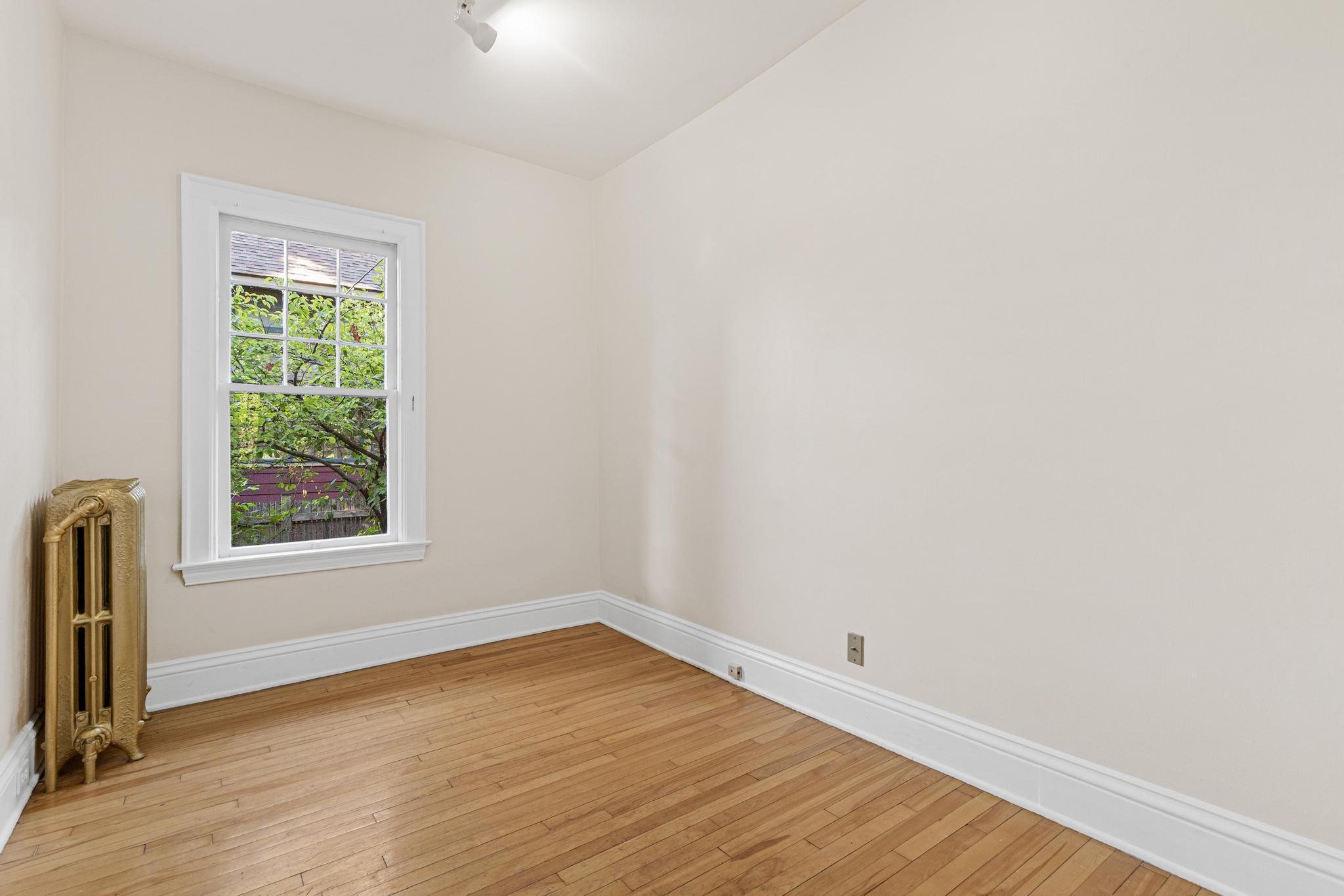 View of Residential at 2150 Knapp Street, Saint Paul MN 55108, Saint Paul (14 of 37) - Mike Wilen | Minnesota Team Real Estate