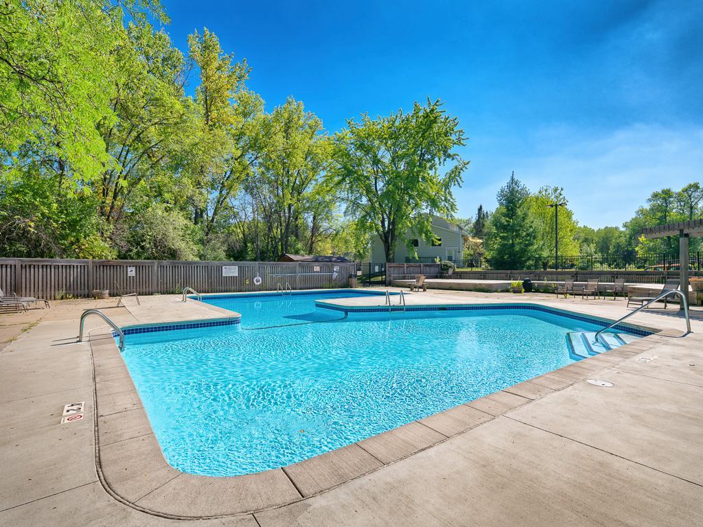 View of Residential at 4954 Grenwich Trail, Oakdale MN 55128, Oakdale (4 of 13) - Mike Wilen | Minnesota Team Real Estate