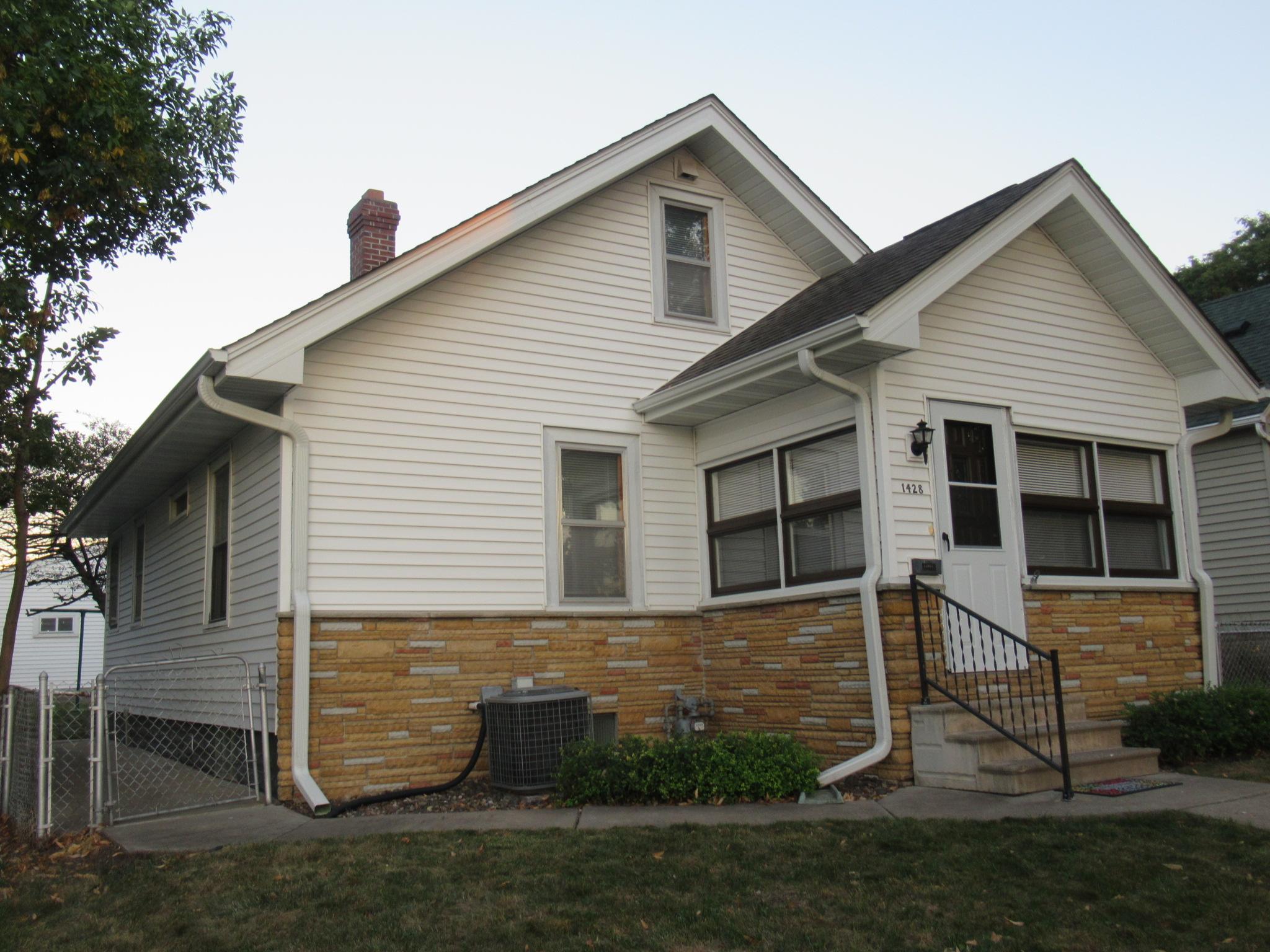 View of Residential at 1428 Hazel Street, Saint Paul MN 55119, Saint Paul (4 of 28) - Mike Wilen | Minnesota Team Real Estate