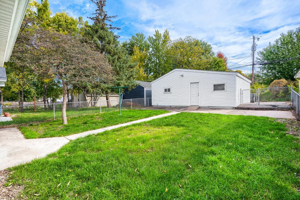 View of Residential at 1428 Hazel Street, Saint Paul MN 55119, Saint Paul (5 of 24) - Mike Wilen | Minnesota Team Real Estate