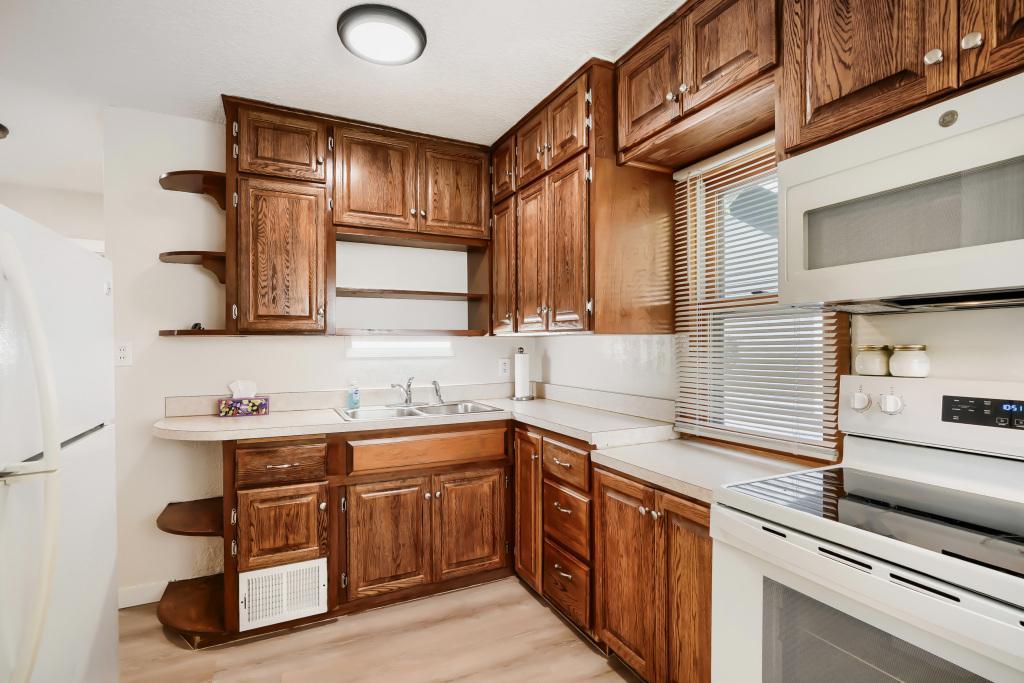 View of Residential at 1428 Hazel Street, Saint Paul MN 55119, Saint Paul (13 of 24) - Mike Wilen | Minnesota Team Real Estate
