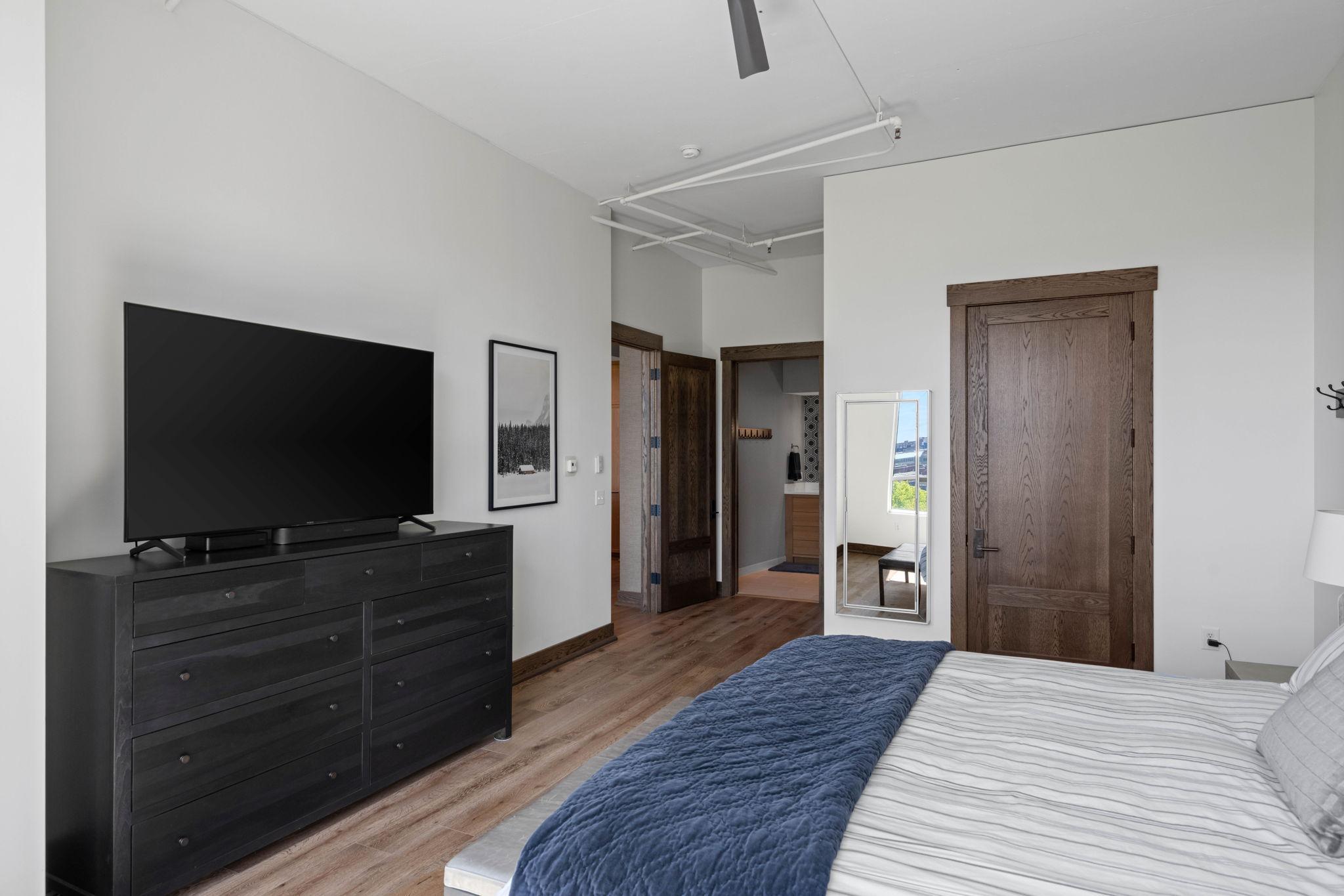 View of Residential at 100 2nd Street #A560, Minneapolis MN 55413, Minneapolis (22 of 47) - Mike Wilen | Minnesota Team Real Estate
