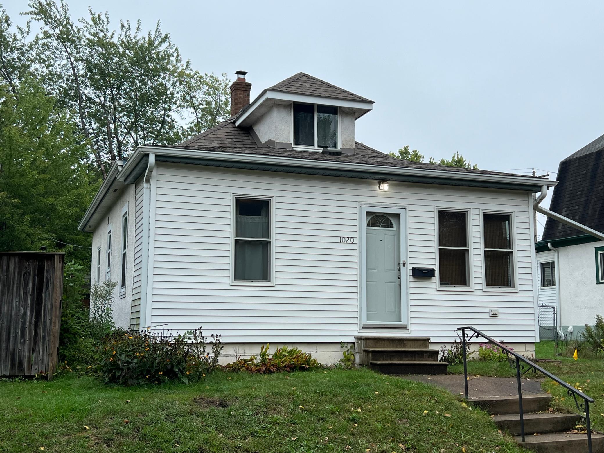 View of Single Family at 1020 Chatsworth Street, Saint Paul - Mike Wilen | Minnesota Team Real Estate