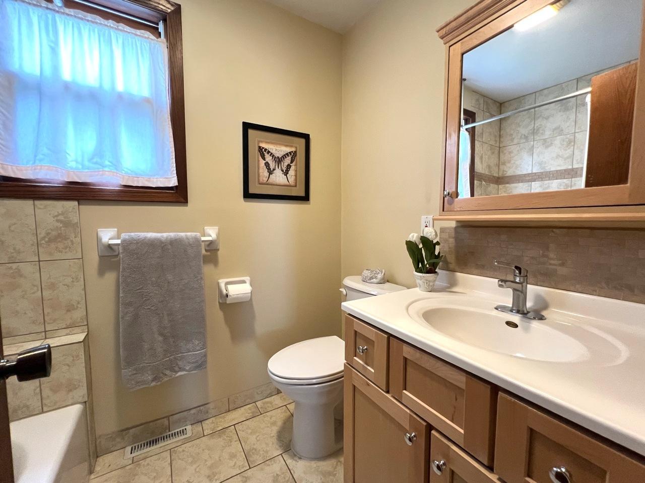 View of Residential at 1020 Chatsworth Street, Saint Paul MN 55103, Saint Paul (10 of 14) - Mike Wilen | Minnesota Team Real Estate