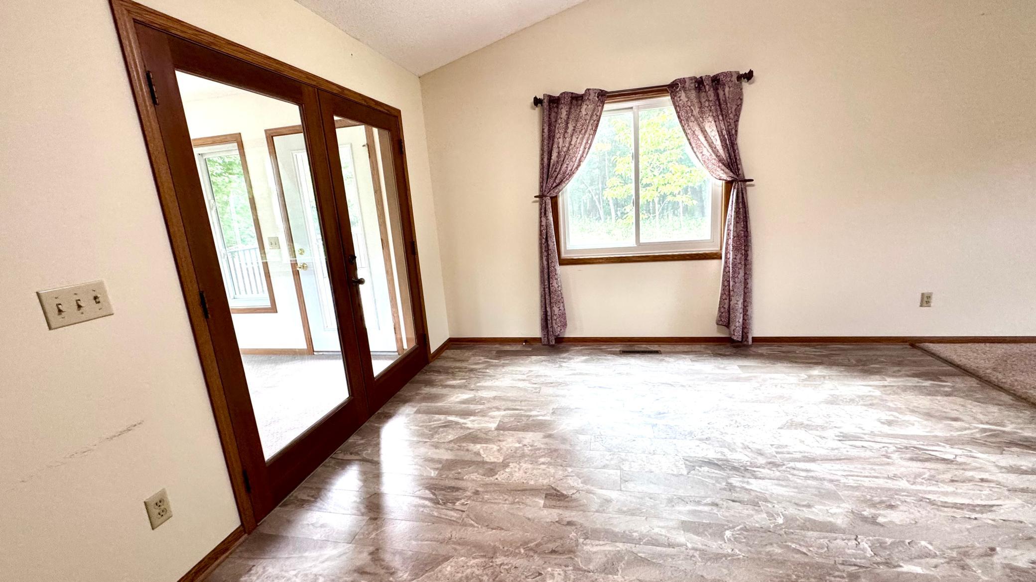 View of Residential at 301 Myrick Street, Le Sueur MN 56058, Le Sueur (13 of 42) - Mike Wilen | Minnesota Team Real Estate