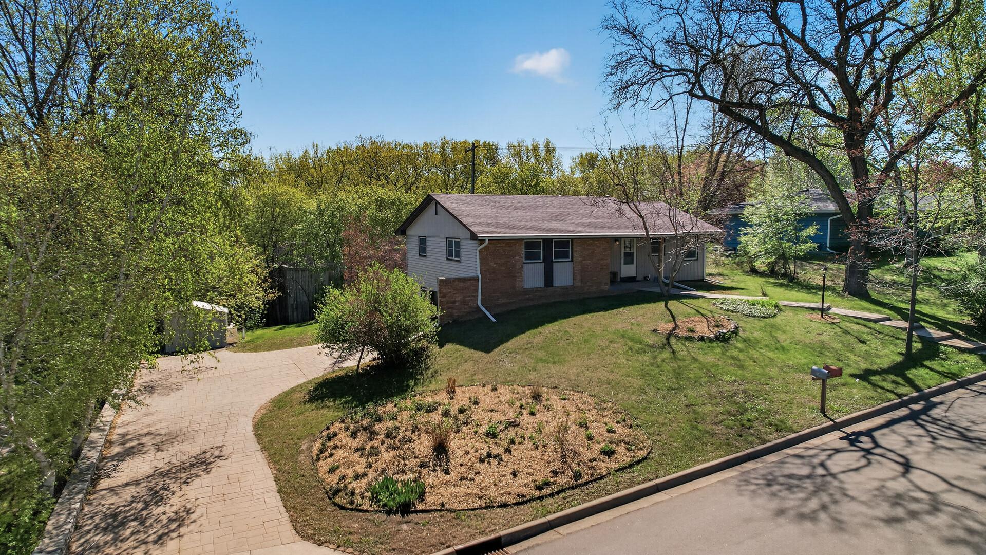 View of Residential at 2580 Winfield Avenue, Golden Valley MN 55422, Golden Valley (2 of 29) - Mike Wilen | Minnesota Team Real Estate