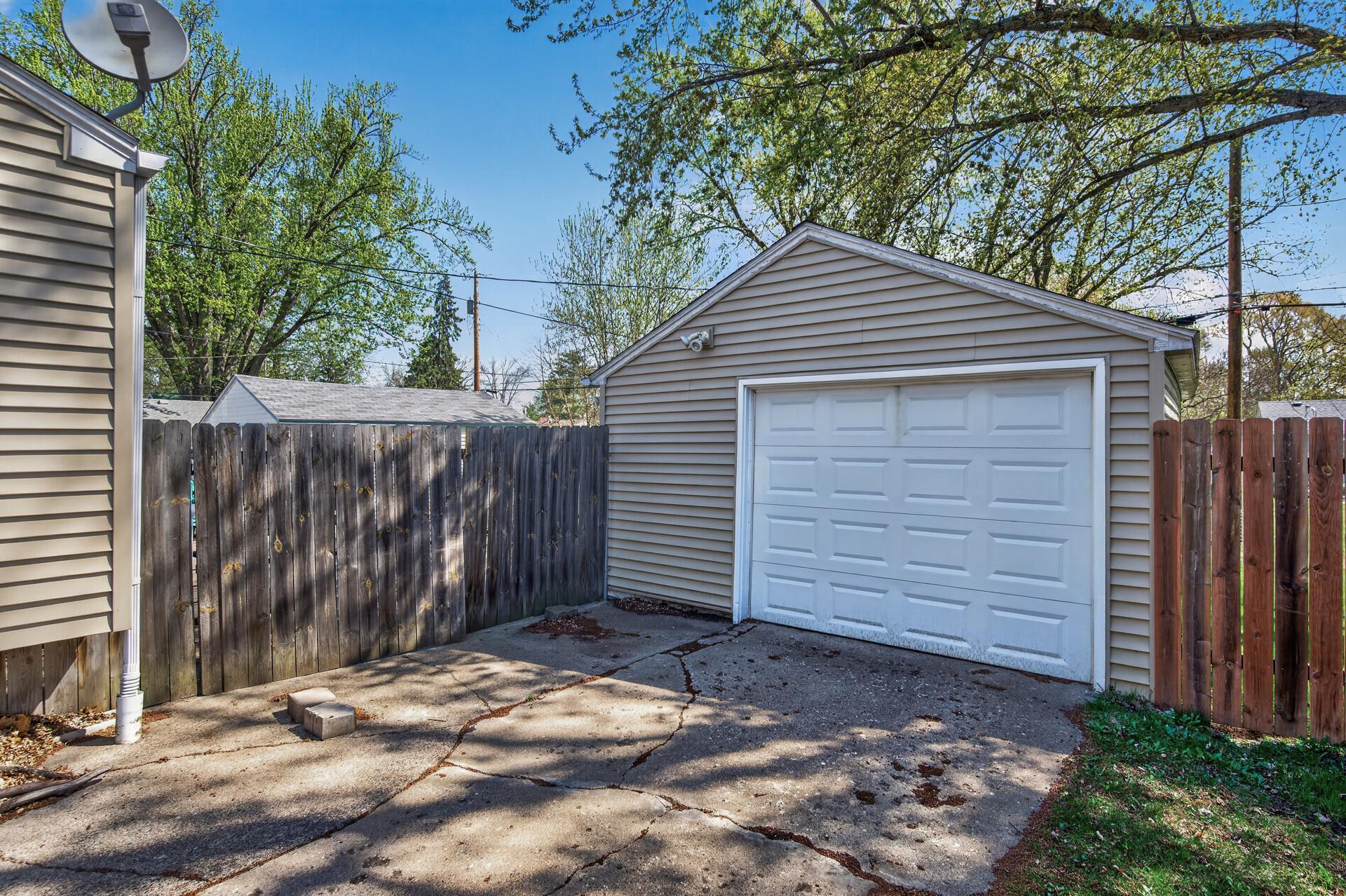 View of Residential at 3341 Aquila Avenue, Saint Louis Park MN 55426, Saint Louis Park (25 of 33) - Mike Wilen | Minnesota Team Real Estate
