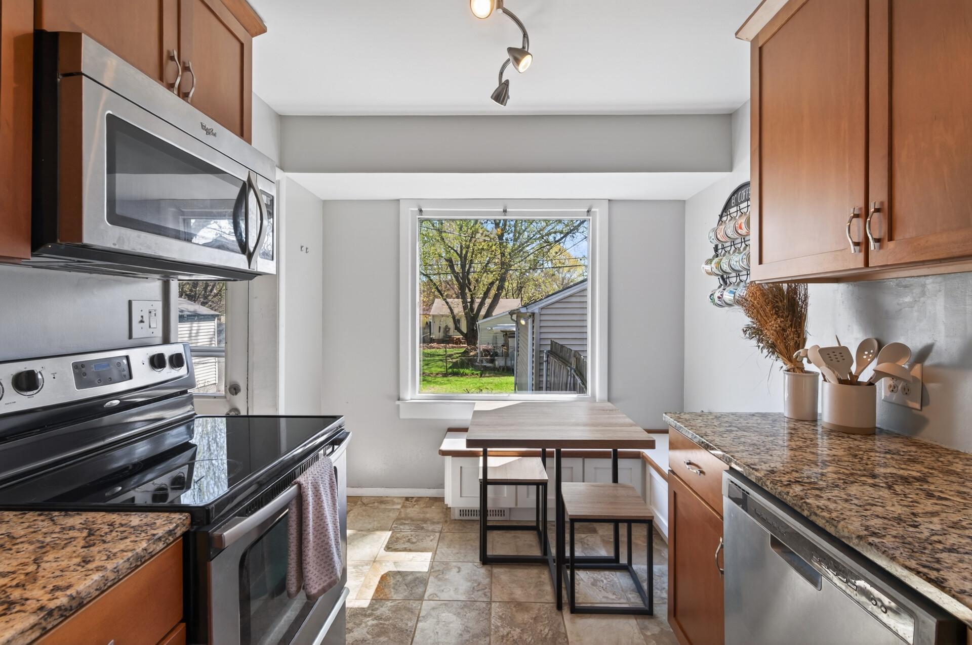 View of Residential at 3341 Aquila Avenue, Saint Louis Park MN 55426, Saint Louis Park (7 of 33) - Mike Wilen | Minnesota Team Real Estate