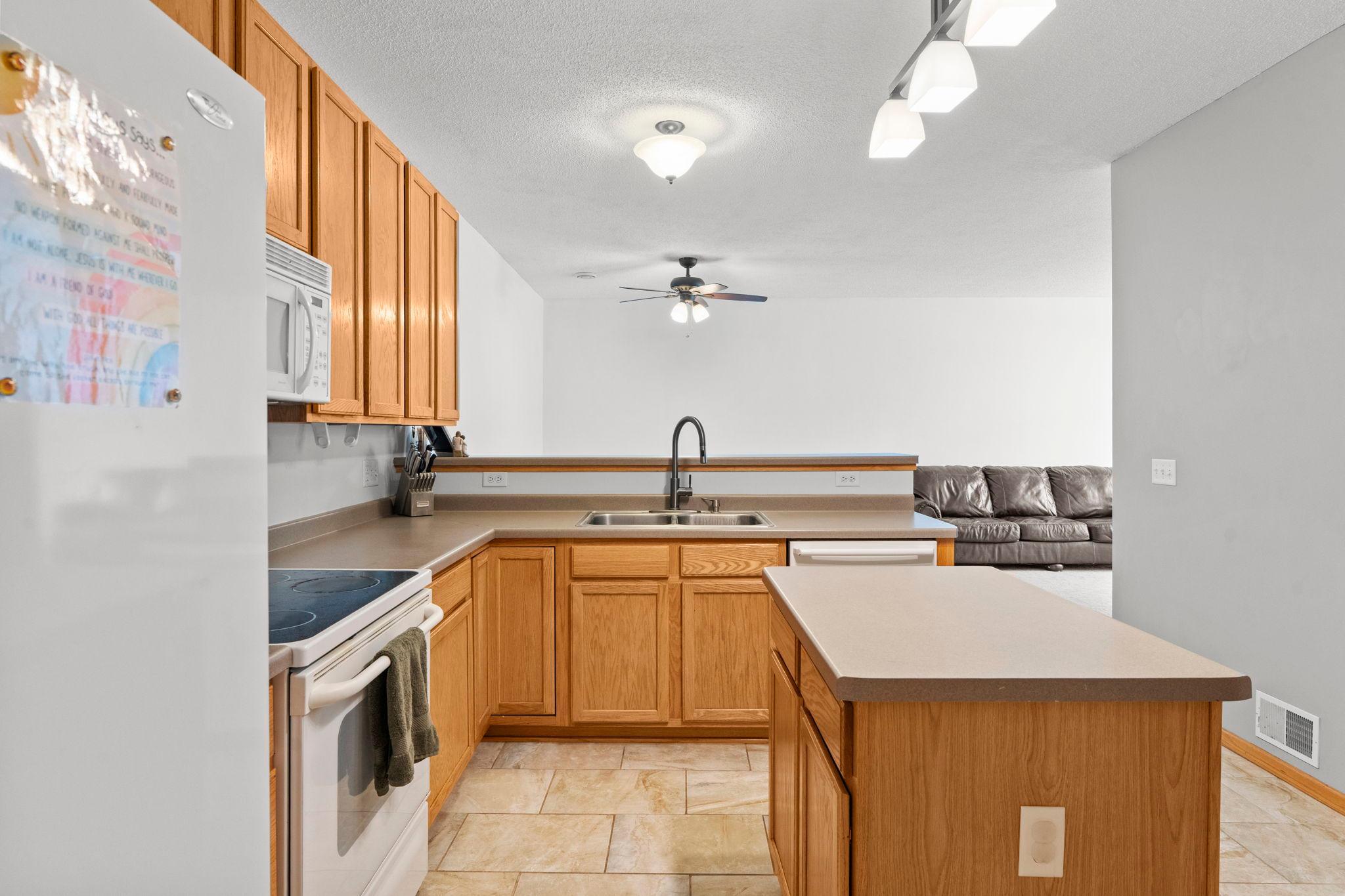 View of Residential at 624 Tamarack Trail, Farmington MN 55024, Farmington (12 of 26) - Mike Wilen | Minnesota Team Real Estate
