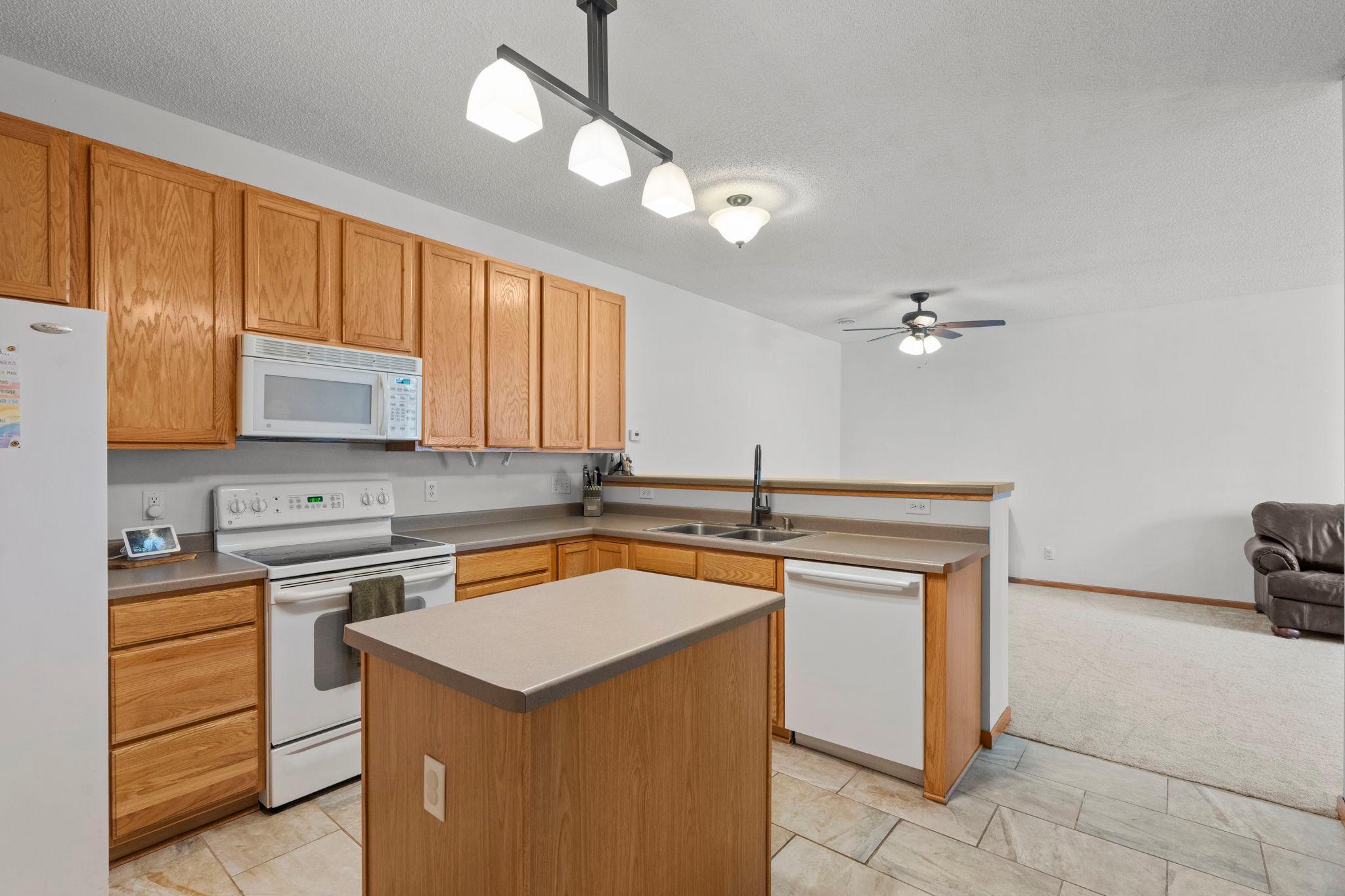 View of Residential at 624 Tamarack Trail, Farmington MN 55024, Farmington (11 of 26) - Mike Wilen | Minnesota Team Real Estate