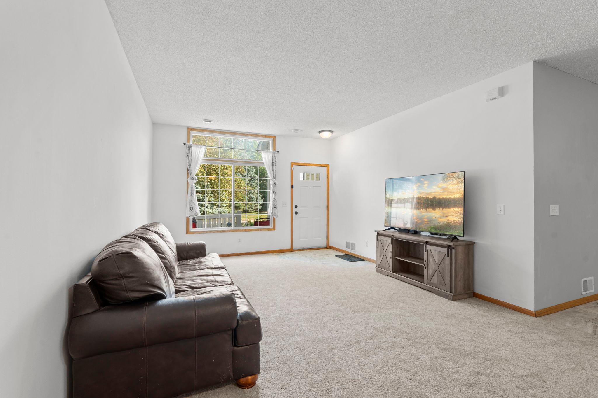 View of Residential at 624 Tamarack Trail, Farmington MN 55024, Farmington (5 of 26) - Mike Wilen | Minnesota Team Real Estate