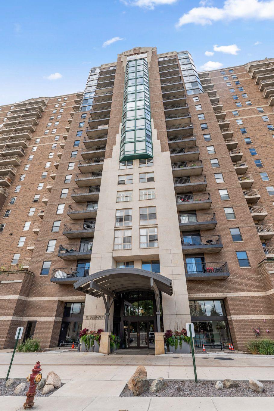 View of Residential at 401 1st Street #912, Minneapolis MN 55401, Minneapolis (34 of 62) - Mike Wilen | Minnesota Team Real Estate