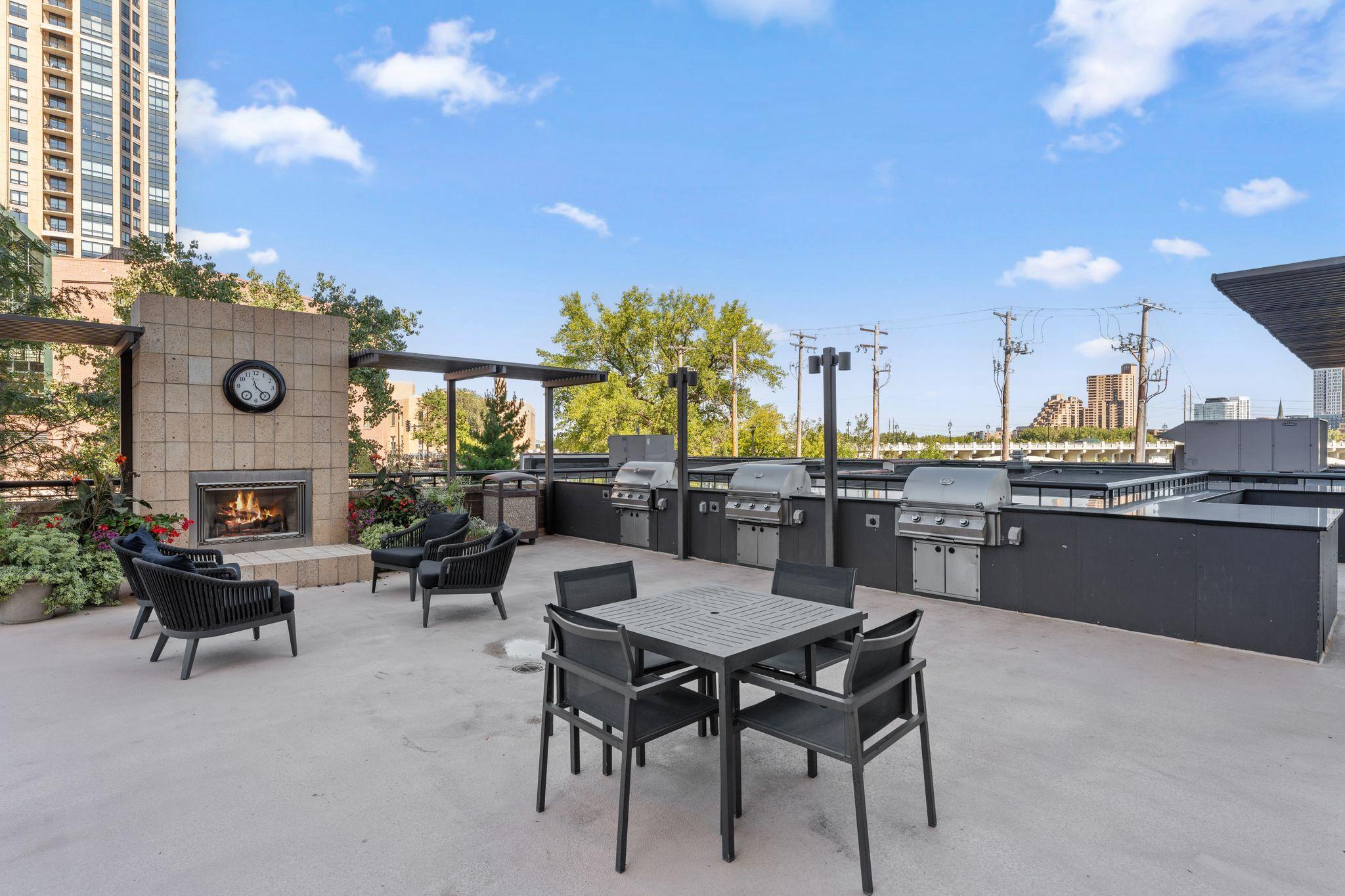 View of Residential at 401 1st Street #912, Minneapolis MN 55401, Minneapolis (46 of 62) - Mike Wilen | Minnesota Team Real Estate