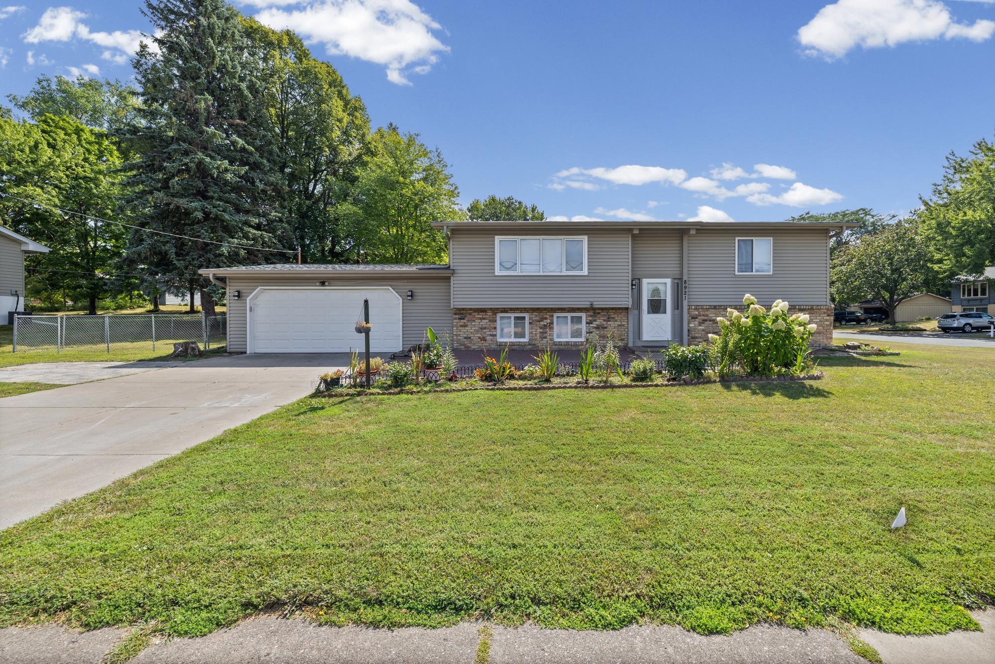 View of Residential at 8921 49th Avenue, New Hope MN 55428, New Hope (2 of 46) - Mike Wilen | Minnesota Team Real Estate