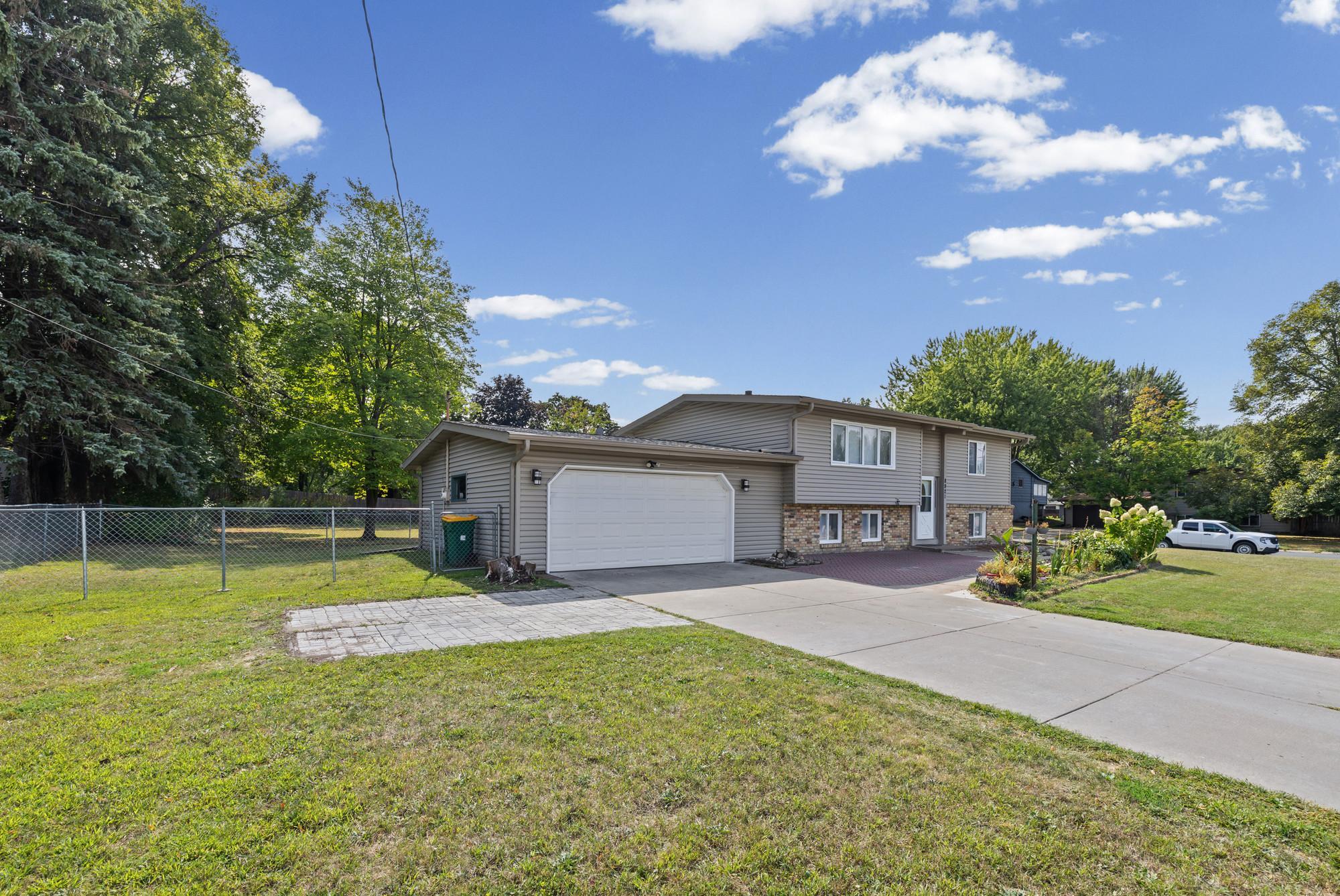 View of Residential at 8921 49th Avenue, New Hope MN 55428, New Hope (3 of 46) - Mike Wilen | Minnesota Team Real Estate