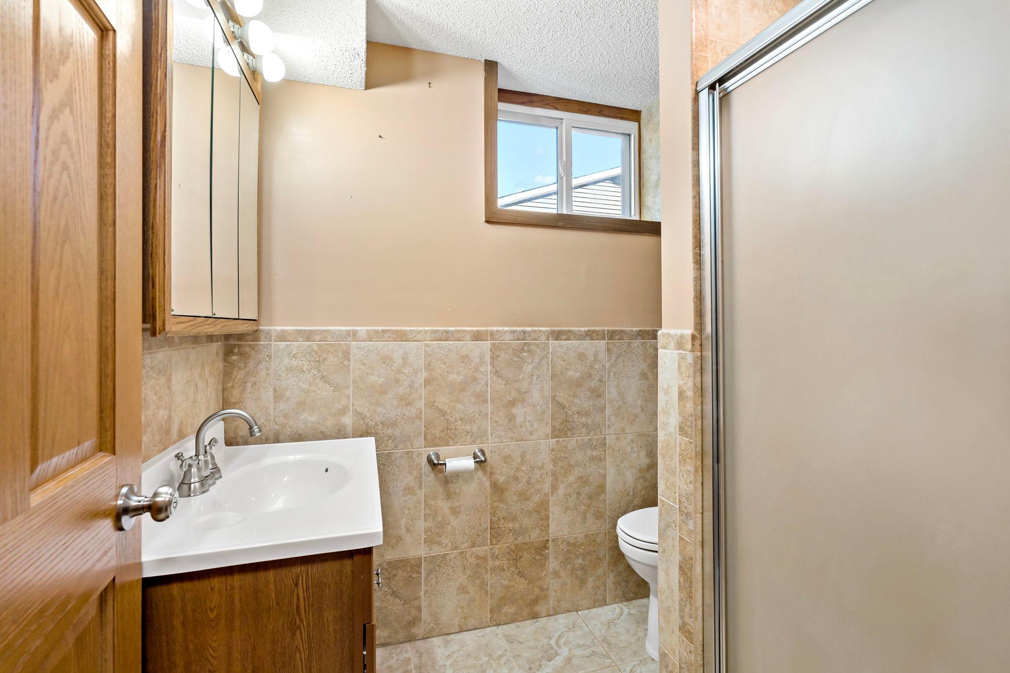 View of Residential at 2069 Ivy Street, North Saint Paul MN 55109, North Saint Paul (23 of 37) - Mike Wilen | Minnesota Team Real Estate