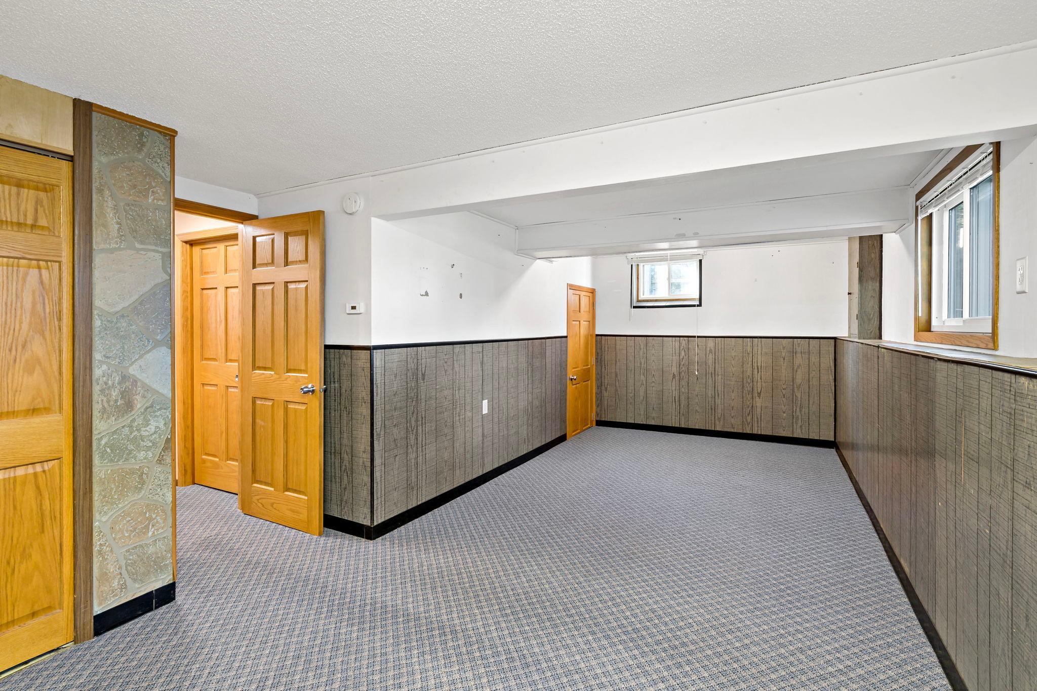 View of Residential at 2069 Ivy Street, North Saint Paul MN 55109, North Saint Paul (24 of 37) - Mike Wilen | Minnesota Team Real Estate