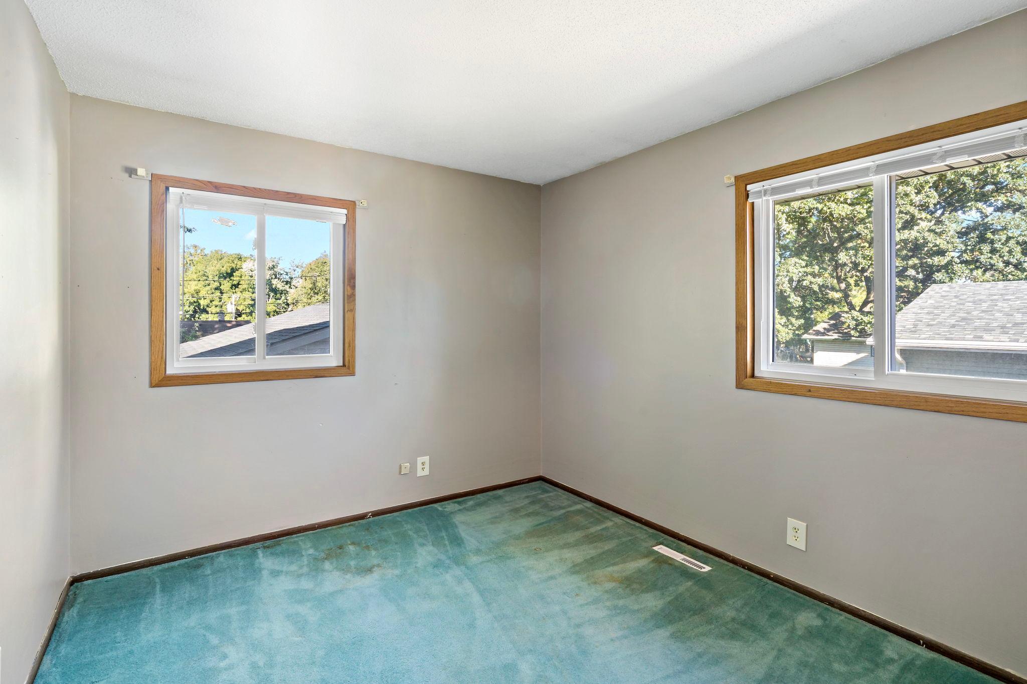 View of Residential at 2069 Ivy Street, North Saint Paul MN 55109, North Saint Paul (21 of 37) - Mike Wilen | Minnesota Team Real Estate