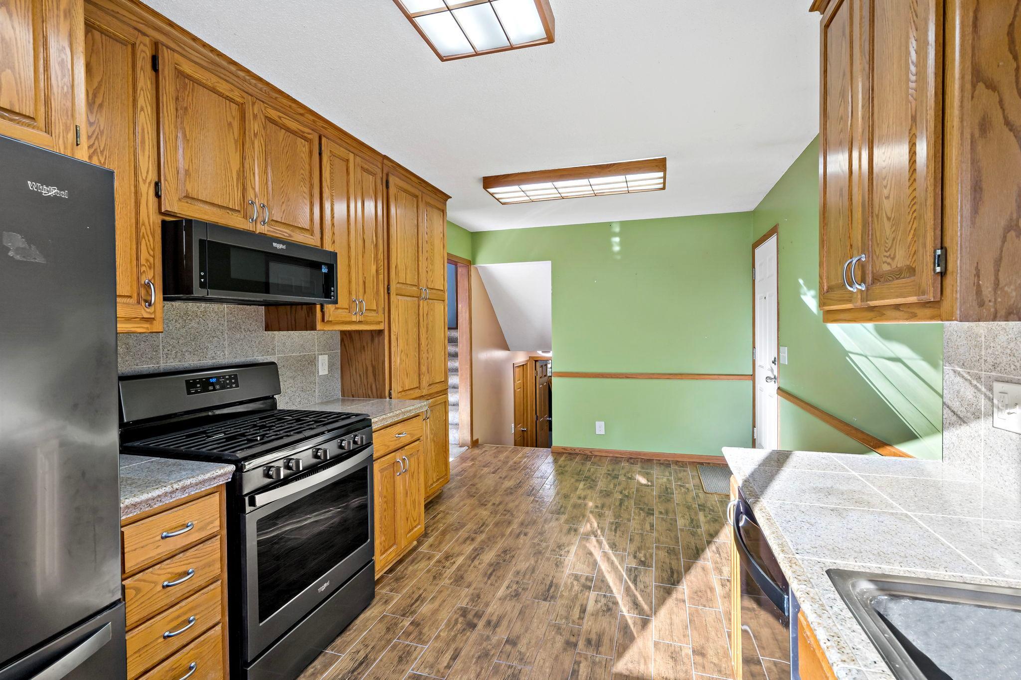 View of Residential at 2069 Ivy Street, North Saint Paul MN 55109, North Saint Paul (13 of 37) - Mike Wilen | Minnesota Team Real Estate