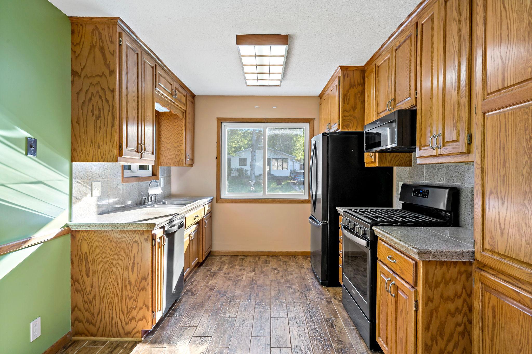 View of Residential at 2069 Ivy Street, North Saint Paul MN 55109, North Saint Paul (3 of 37) - Mike Wilen | Minnesota Team Real Estate