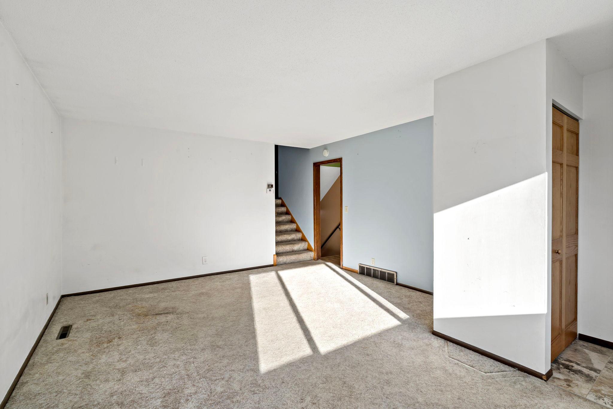 View of Residential at 2069 Ivy Street, North Saint Paul MN 55109, North Saint Paul (10 of 37) - Mike Wilen | Minnesota Team Real Estate