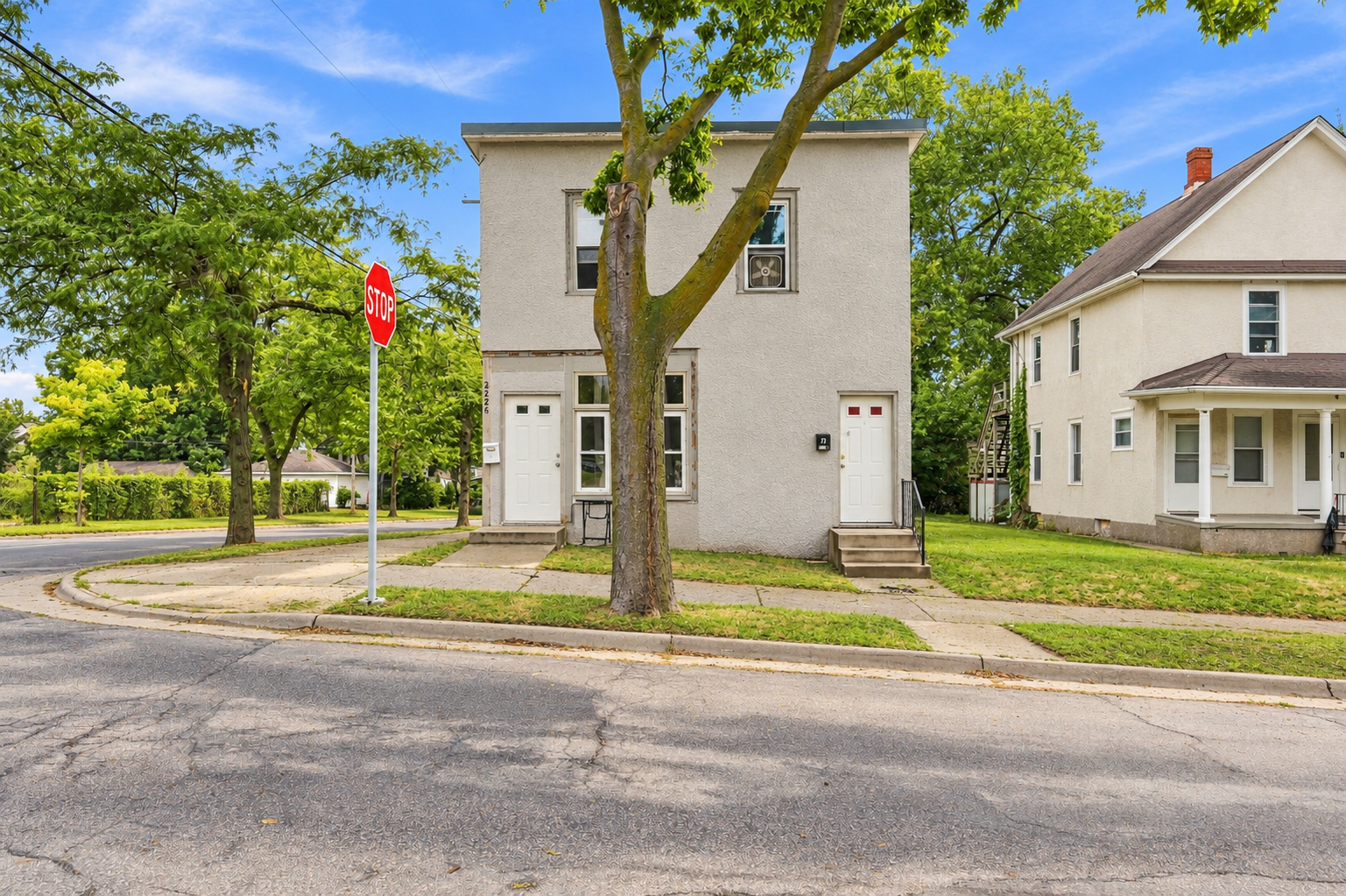 View of Residential Income at 2226 Girard Avenue, Minneapolis MN 55411, Minneapolis (2 of 22) - Mike Wilen | Minnesota Team Real Estate