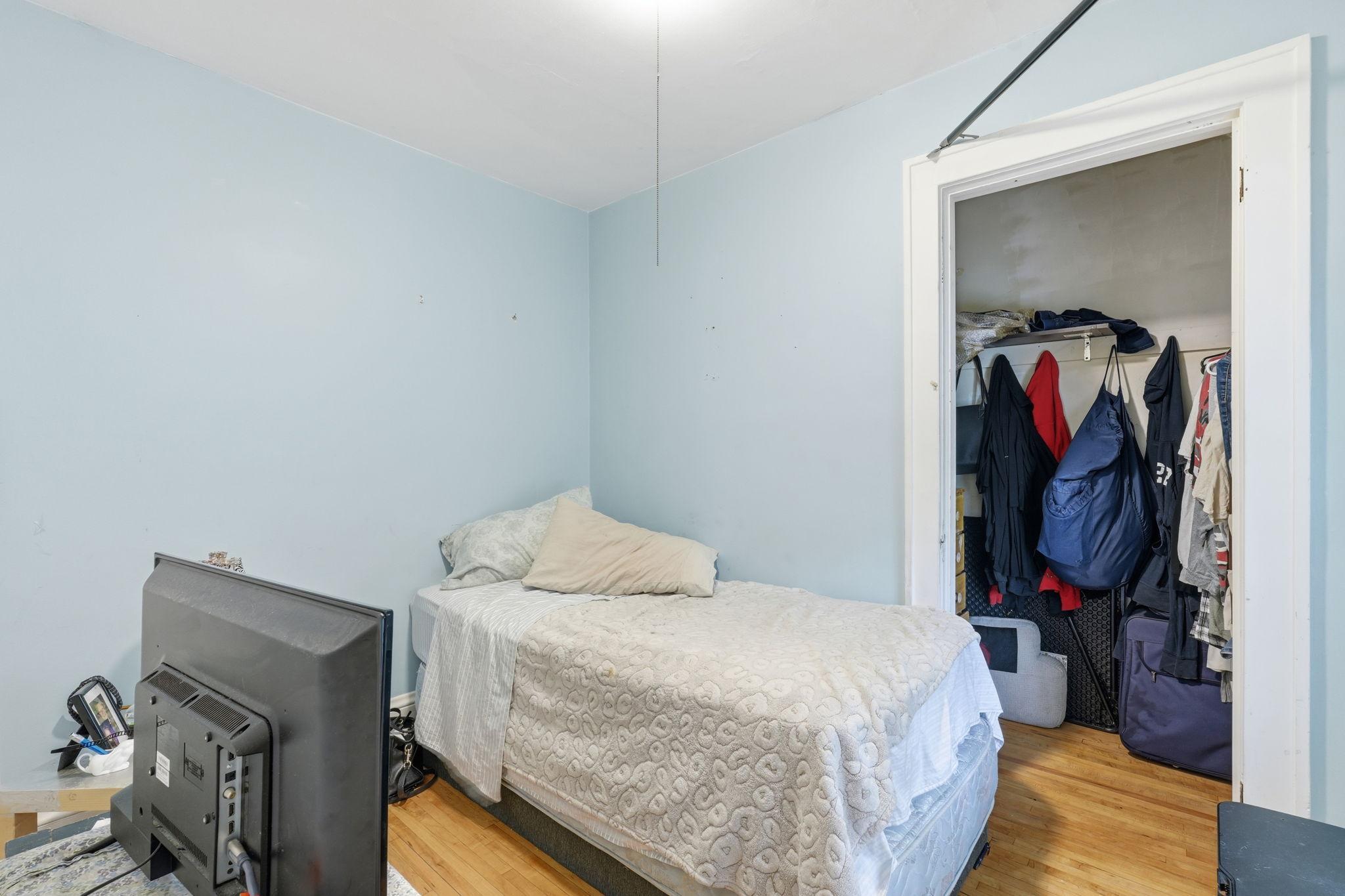 View of Residential Income at 2226 Girard Avenue, Minneapolis MN 55411, Minneapolis (10 of 22) - Mike Wilen | Minnesota Team Real Estate