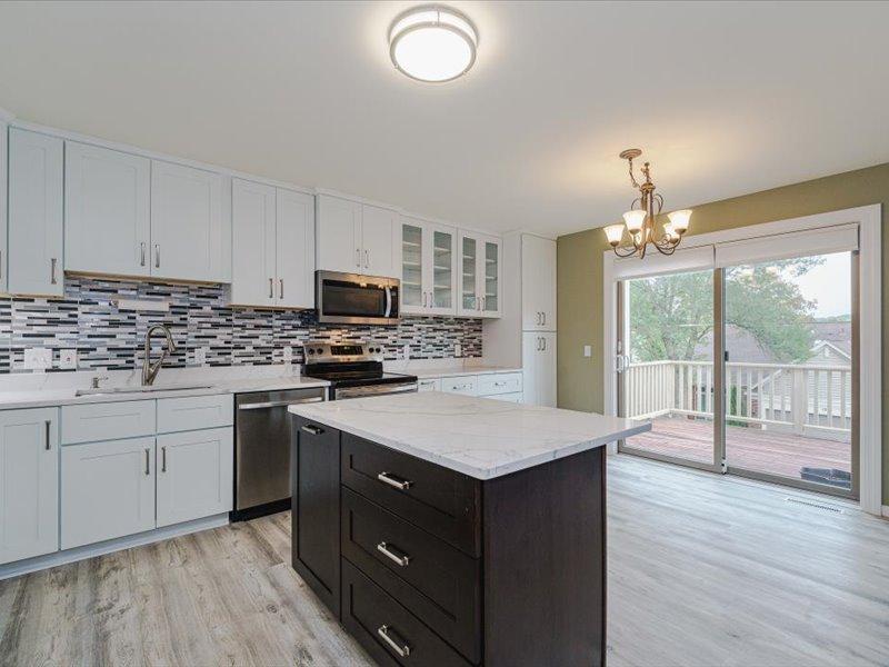 View of Residential at 1491 Summit Shores Drive, Burnsville MN 55306, Burnsville (11 of 56) - Mike Wilen | Minnesota Team Real Estate