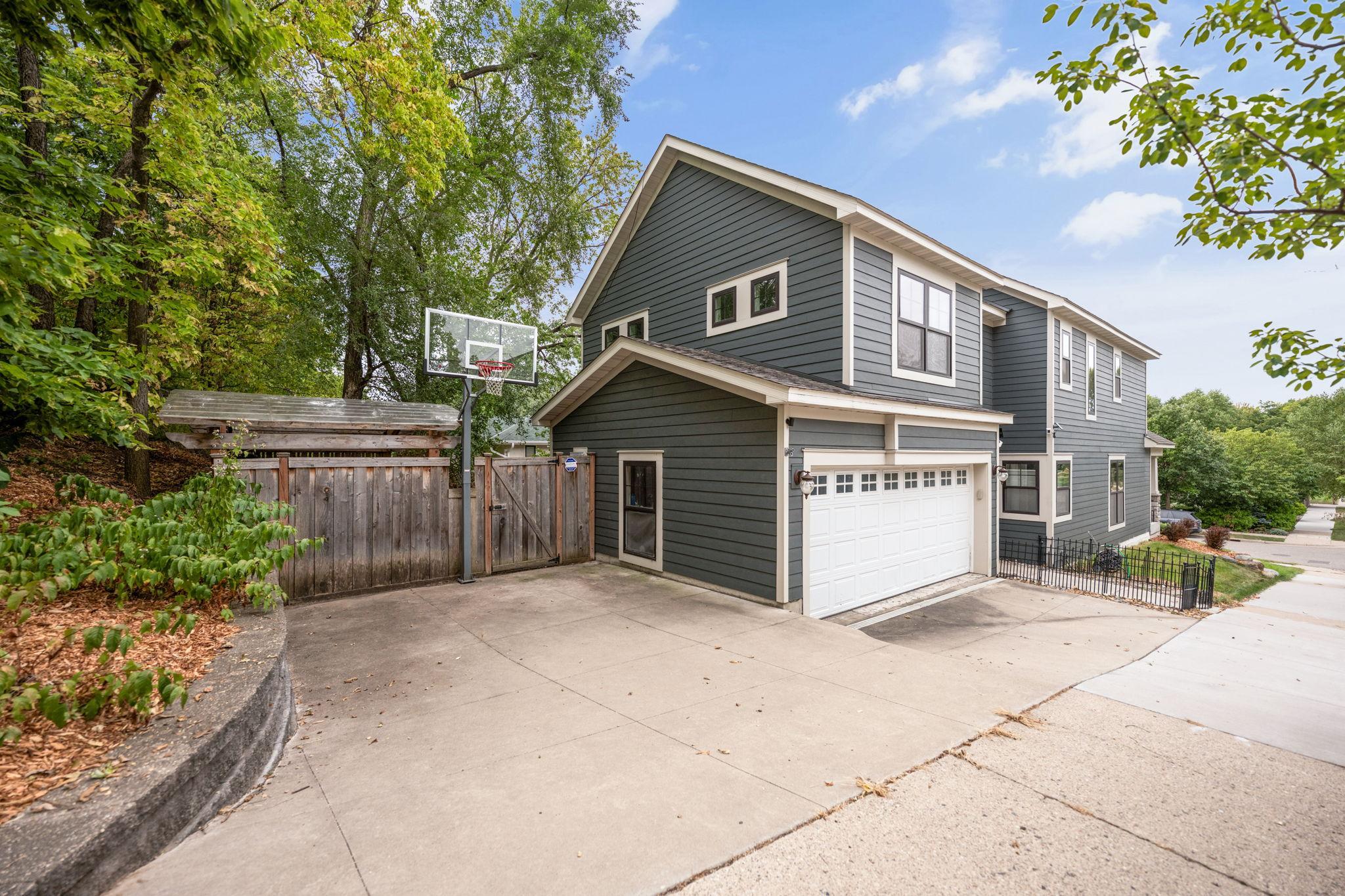 View of Residential at 5501 Girard Avenue, Minneapolis MN 55419, Minneapolis (55 of 67) - Mike Wilen | Minnesota Team Real Estate