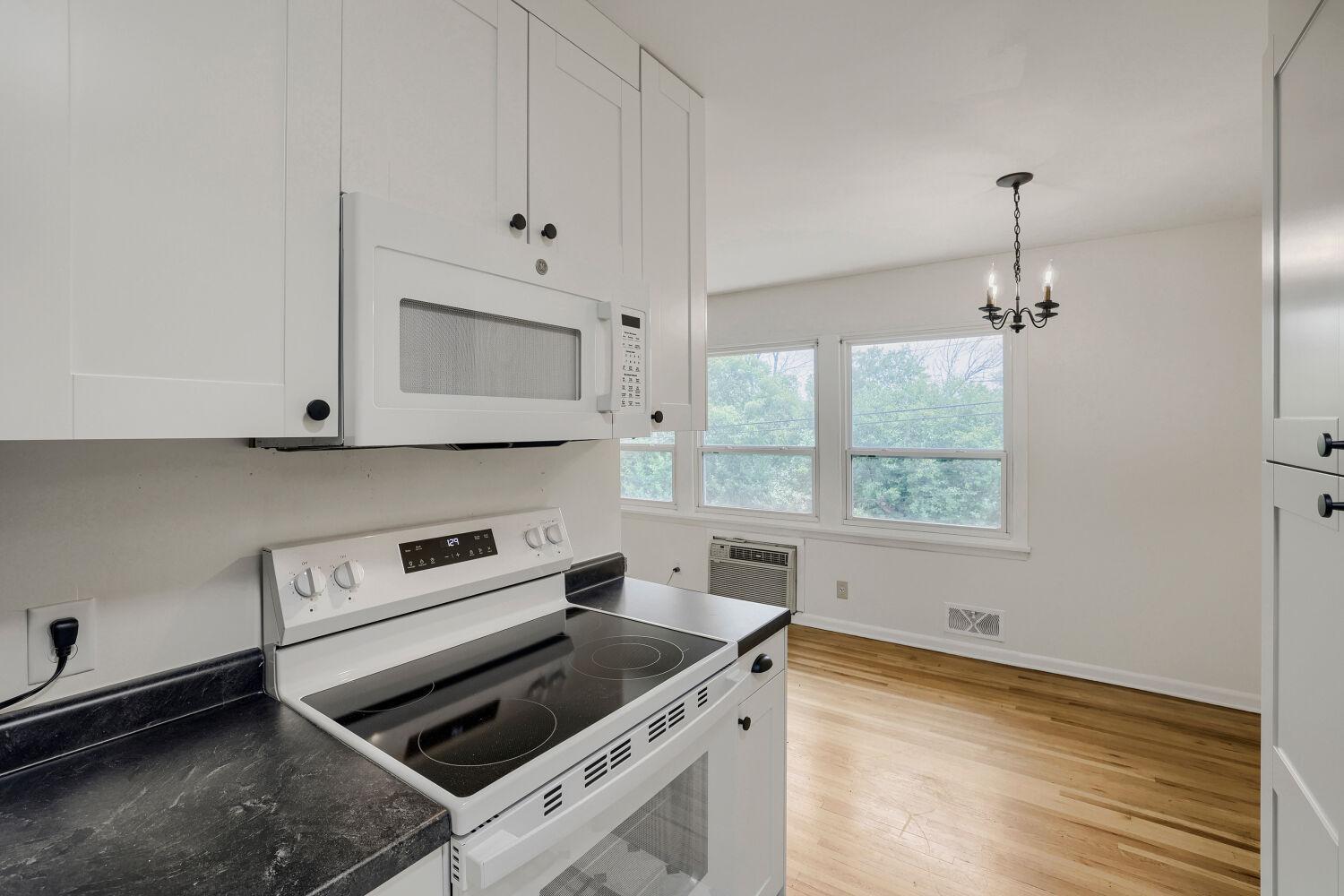View of Residential at 1366 Colonial Drive #1366, Roseville MN 55113, Roseville (17 of 32) - Mike Wilen | Minnesota Team Real Estate