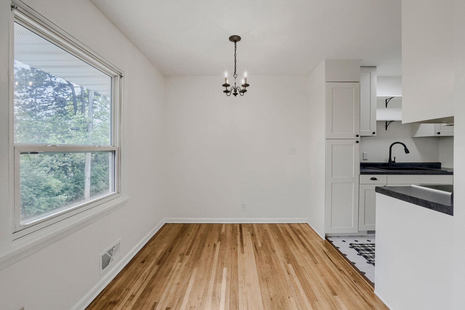 View of Residential at 1366 Colonial Drive #1366, Roseville MN 55113, Roseville (21 of 32) - Mike Wilen | Minnesota Team Real Estate