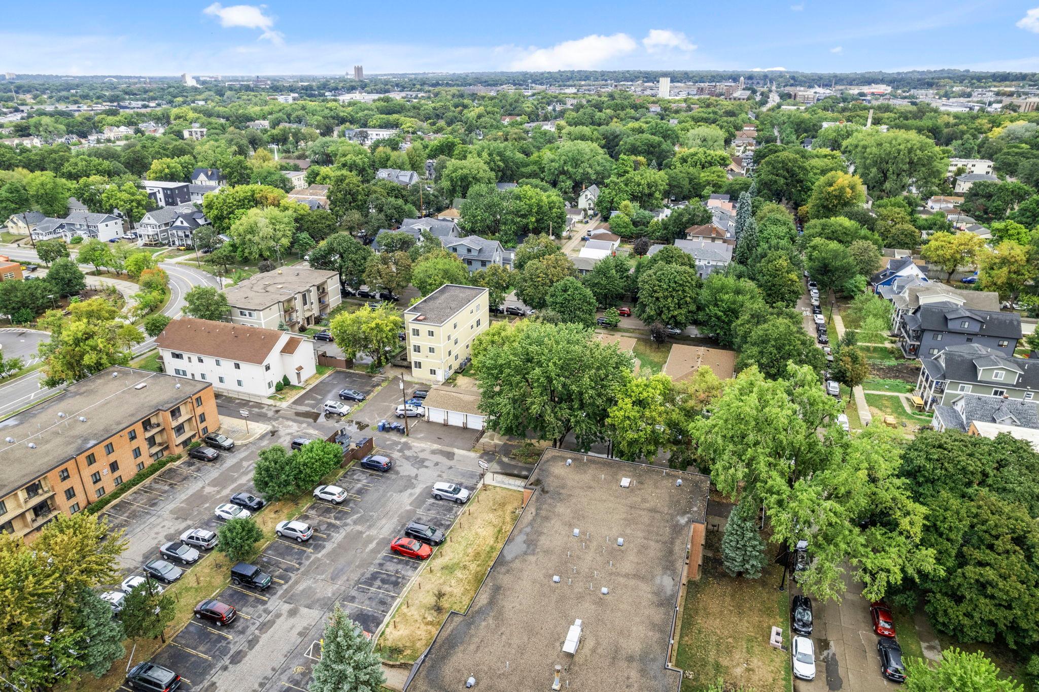 View of Residential at 1720 Rollins Avenue, Minneapolis MN 55414, Minneapolis (23 of 25) - Mike Wilen | Minnesota Team Real Estate
