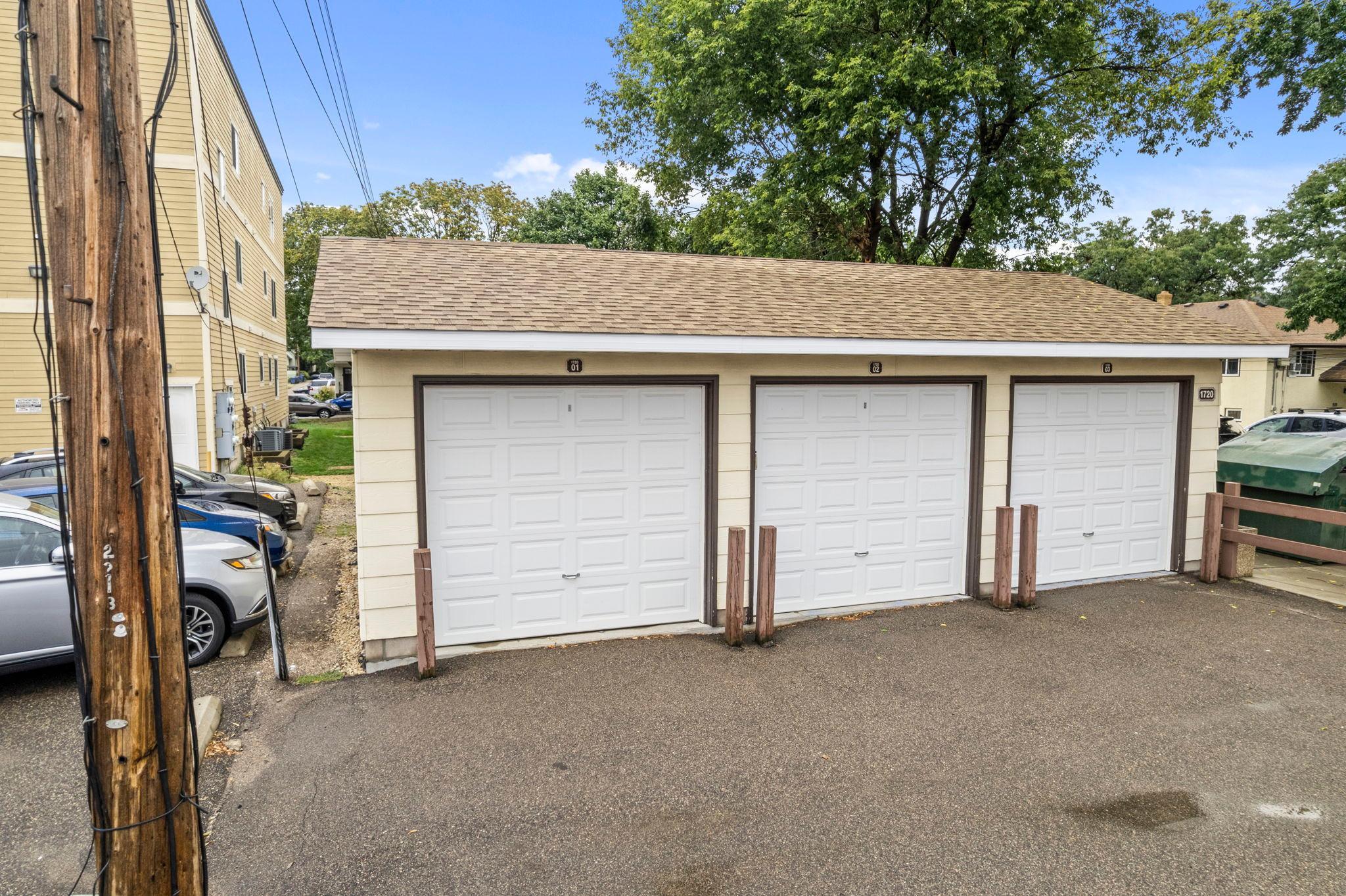 View of Residential at 1720 Rollins Avenue, Minneapolis MN 55414, Minneapolis (18 of 25) - Mike Wilen | Minnesota Team Real Estate