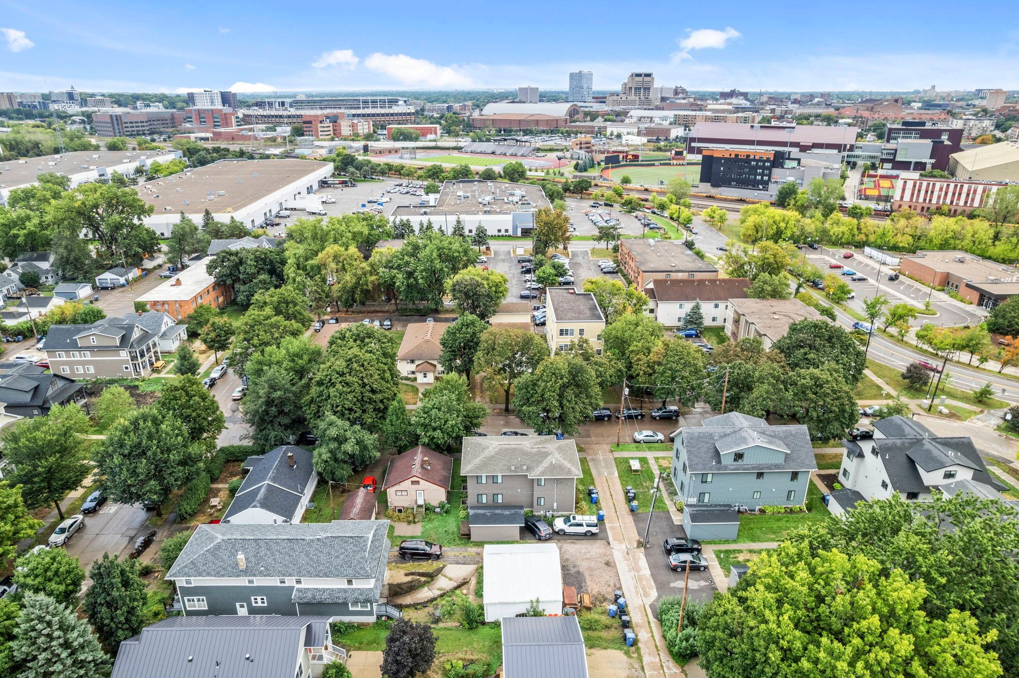 View of Residential at 1720 Rollins Avenue, Minneapolis MN 55414, Minneapolis (20 of 25) - Mike Wilen | Minnesota Team Real Estate