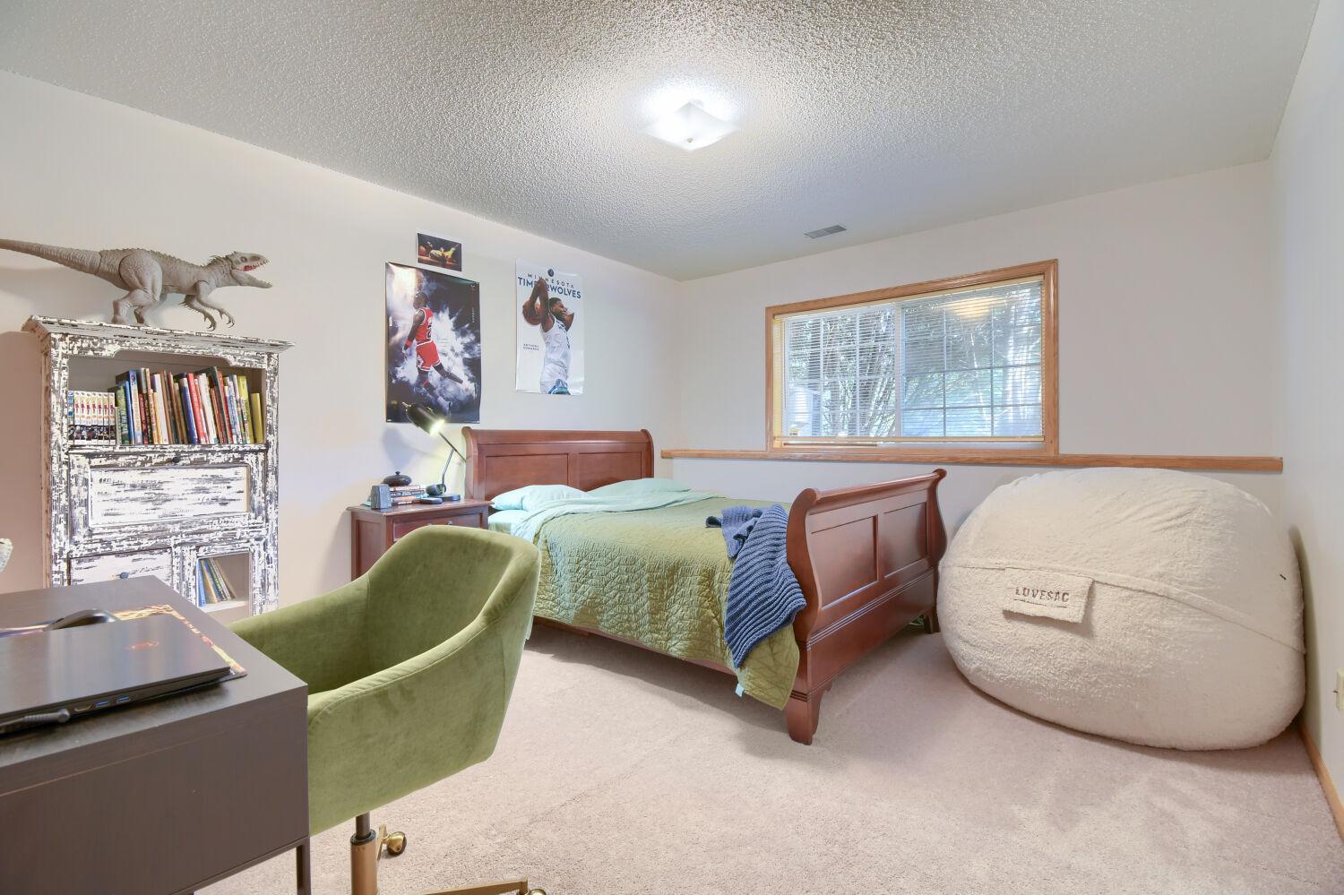 View of Residential at 828 Woodland Drive, Mahtomedi MN 55115, Mahtomedi (21 of 28) - Mike Wilen | Minnesota Team Real Estate