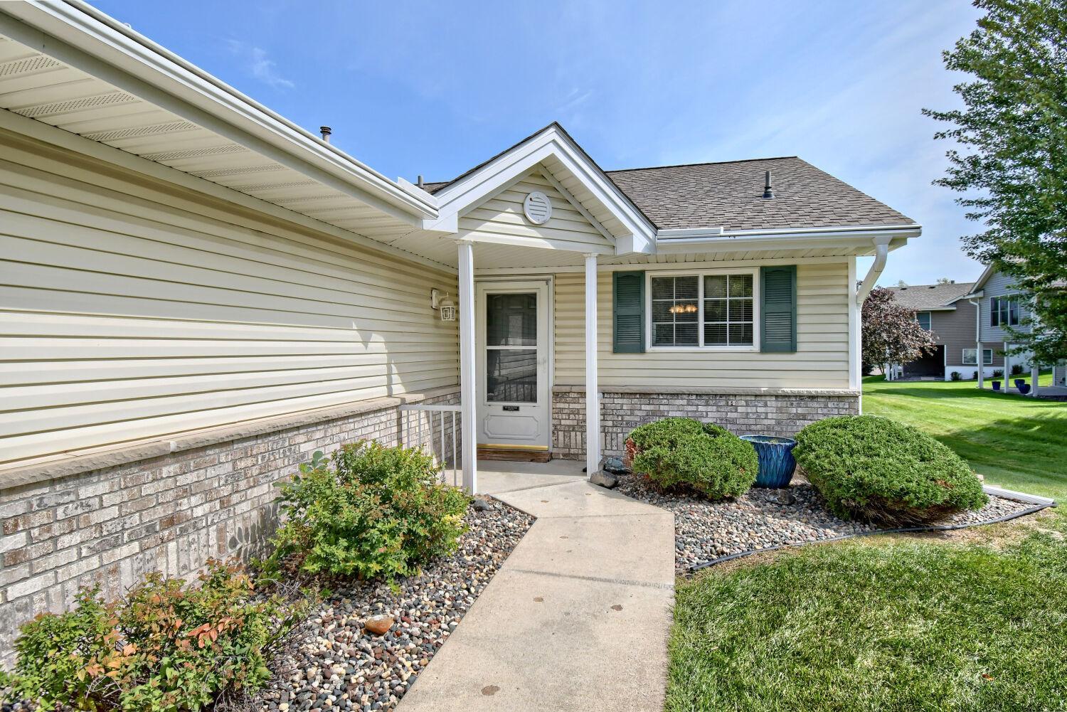 View of (TH) Side x Side at 828 Woodland Drive, Mahtomedi - Mike Wilen | Minnesota Team Real Estate