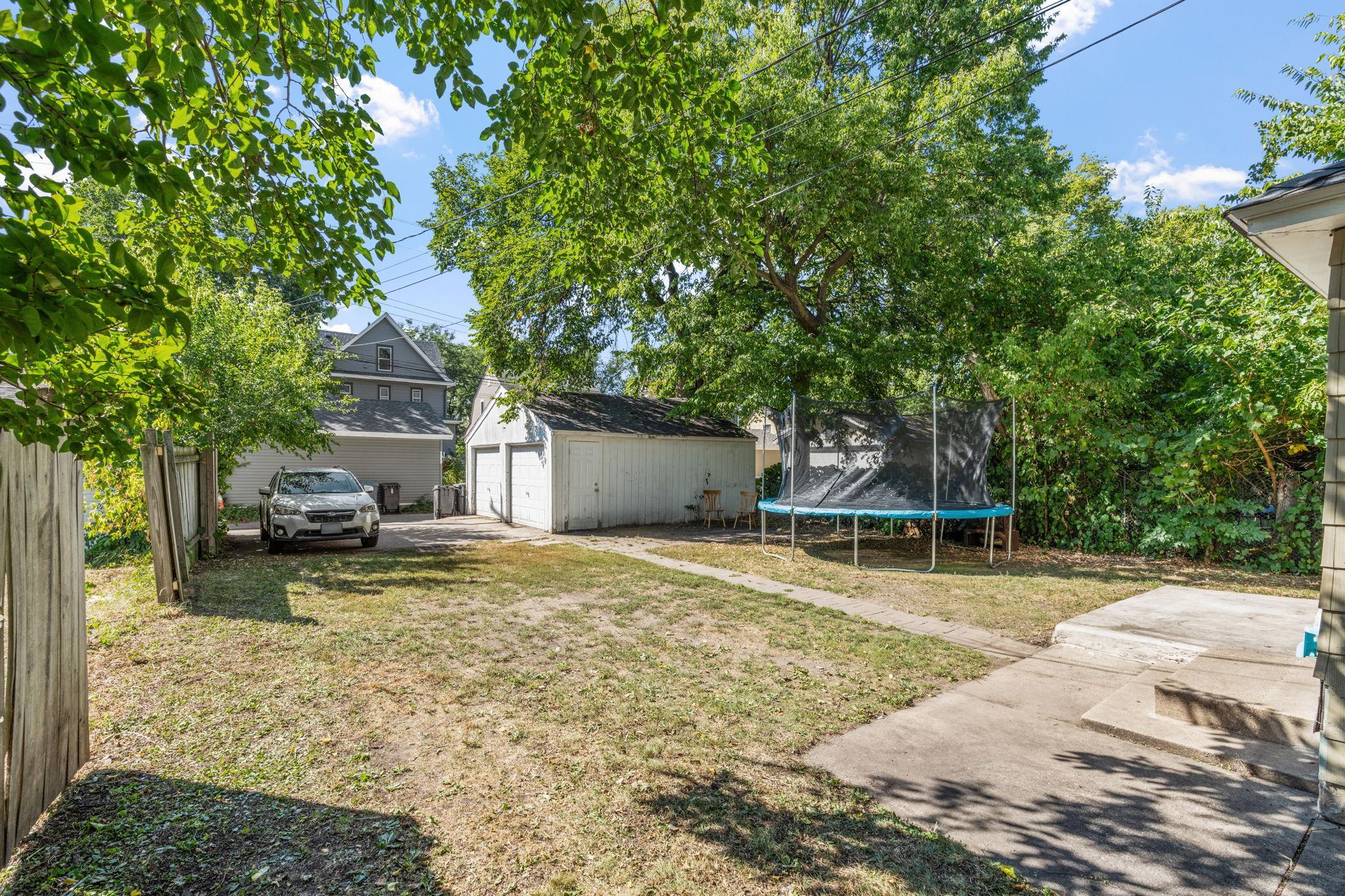 View of Residential Income at 3322 Clinton Avenue, Minneapolis MN 55408, Minneapolis (35 of 39) - Mike Wilen | Minnesota Team Real Estate