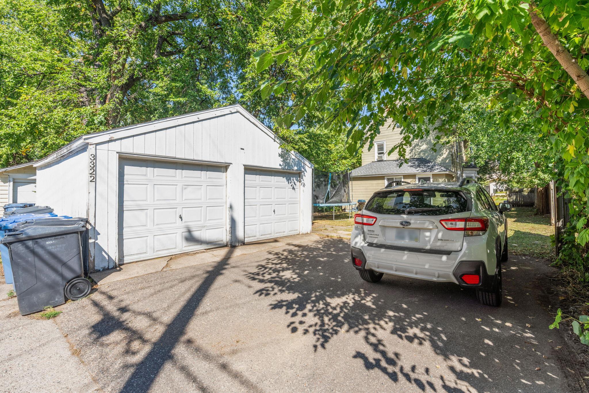 View of Residential Income at 3322 Clinton Avenue, Minneapolis MN 55408, Minneapolis (36 of 39) - Mike Wilen | Minnesota Team Real Estate