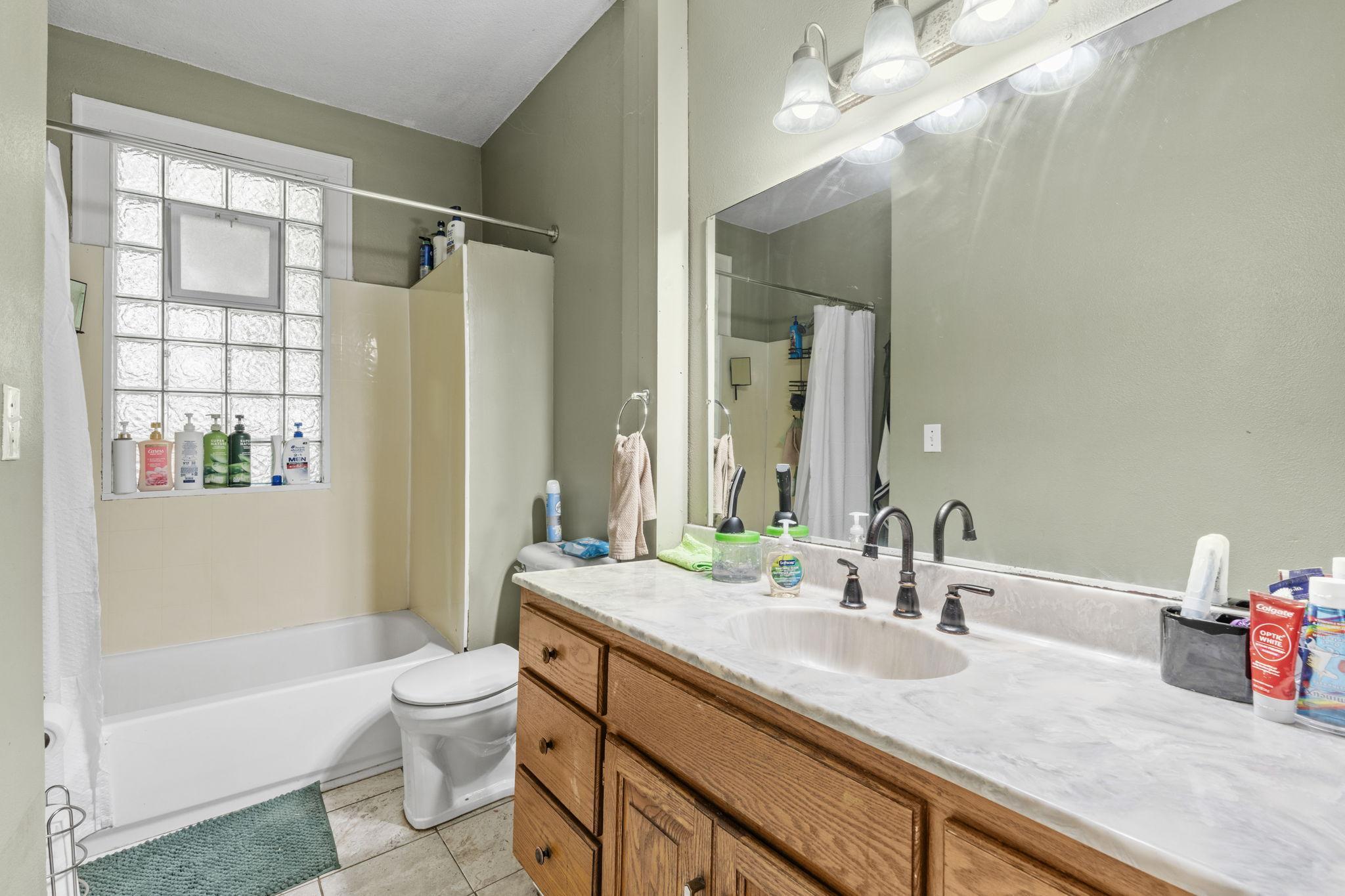 View of Residential Income at 3322 Clinton Avenue, Minneapolis MN 55408, Minneapolis (14 of 39) - Mike Wilen | Minnesota Team Real Estate