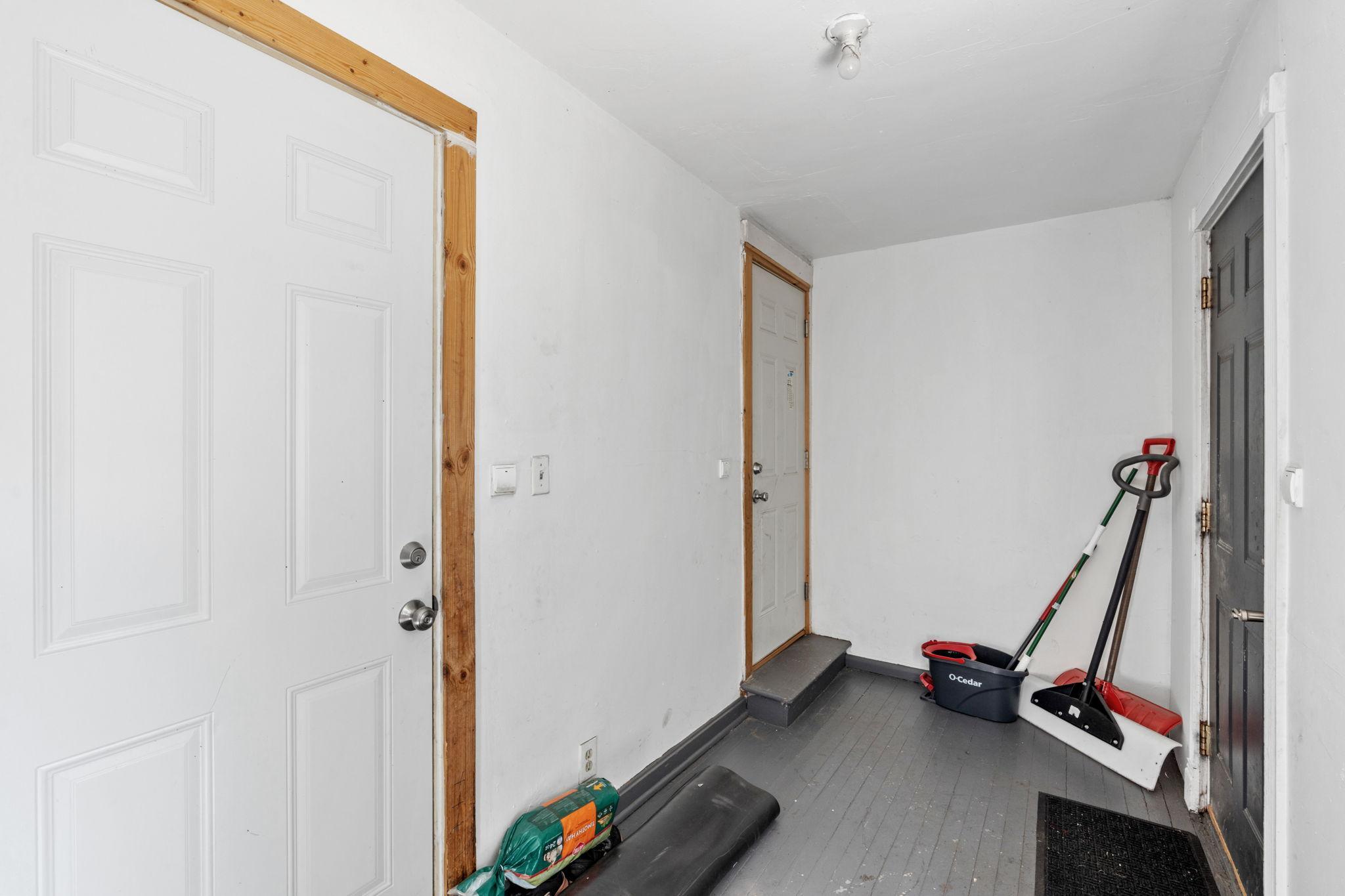 View of Residential Income at 3322 Clinton Avenue, Minneapolis MN 55408, Minneapolis (17 of 39) - Mike Wilen | Minnesota Team Real Estate
