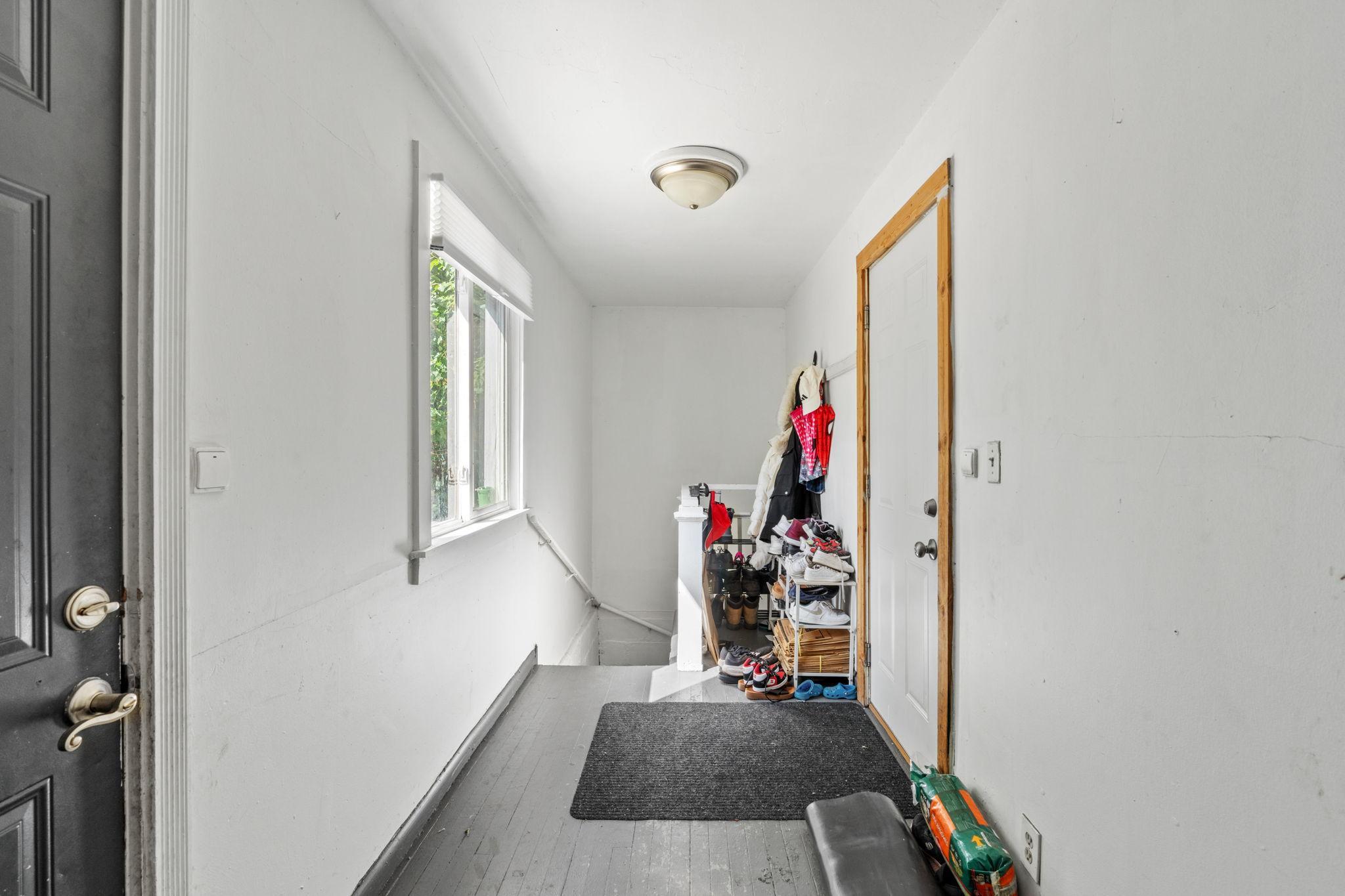 View of Residential Income at 3322 Clinton Avenue, Minneapolis MN 55408, Minneapolis (18 of 39) - Mike Wilen | Minnesota Team Real Estate