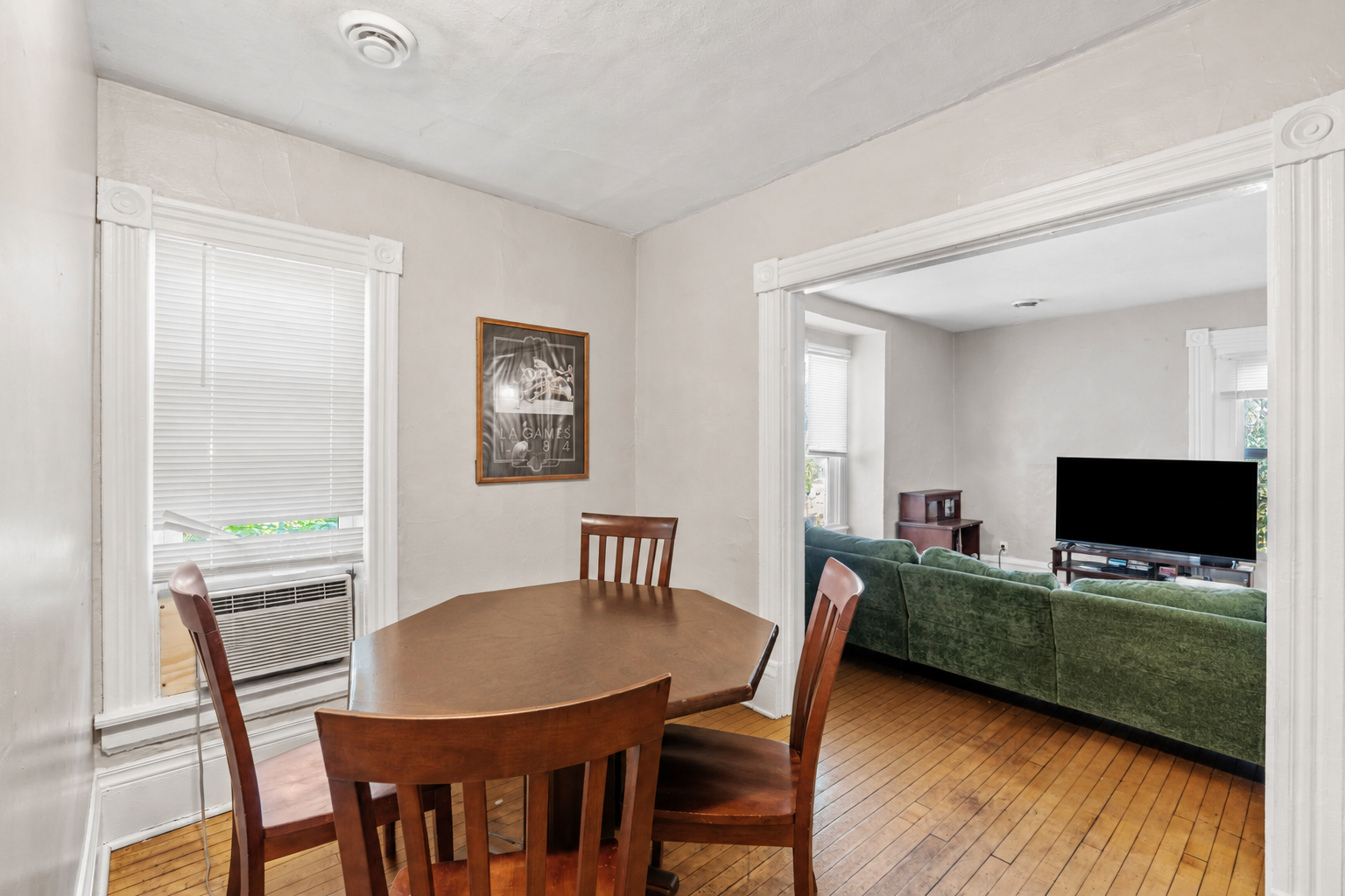 View of Residential Income at 3322 Clinton Avenue, Minneapolis MN 55408, Minneapolis (21 of 39) - Mike Wilen | Minnesota Team Real Estate
