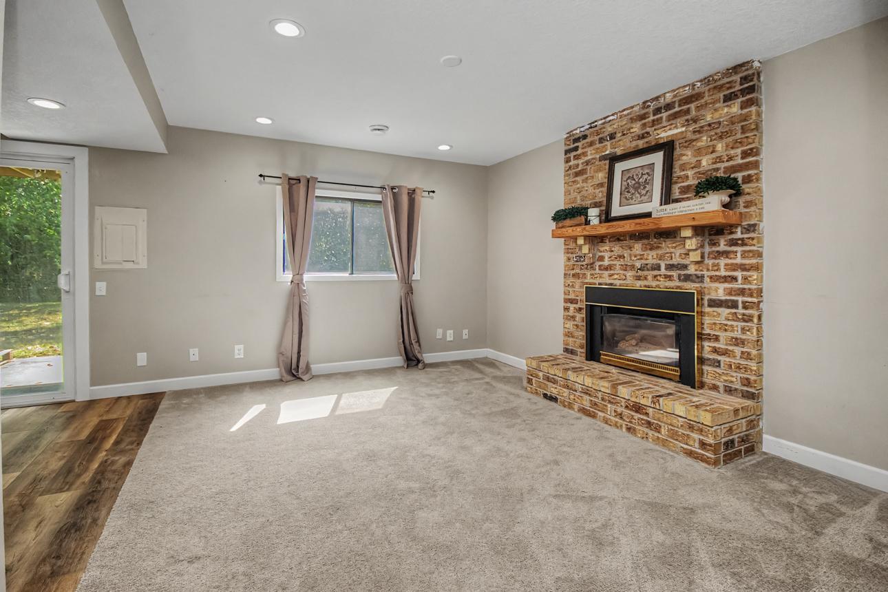View of Residential at 2819 Wimbledon Ridge, Woodbury MN 55125, Woodbury (28 of 35) - Mike Wilen | Minnesota Team Real Estate