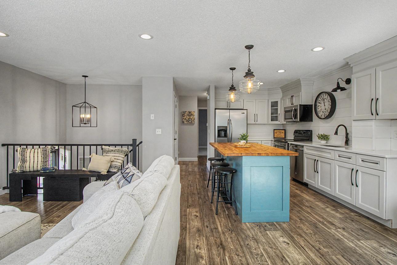 View of Residential at 2819 Wimbledon Ridge, Woodbury MN 55125, Woodbury (13 of 35) - Mike Wilen | Minnesota Team Real Estate