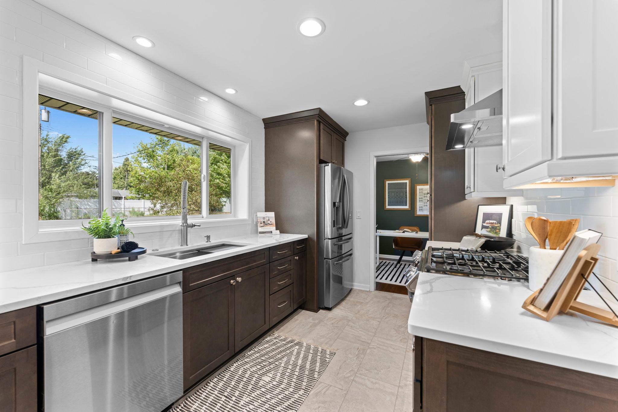 View of Residential at 1619 Constance Drive, Golden Valley MN 55422, Golden Valley (14 of 51) - Mike Wilen | Minnesota Team Real Estate