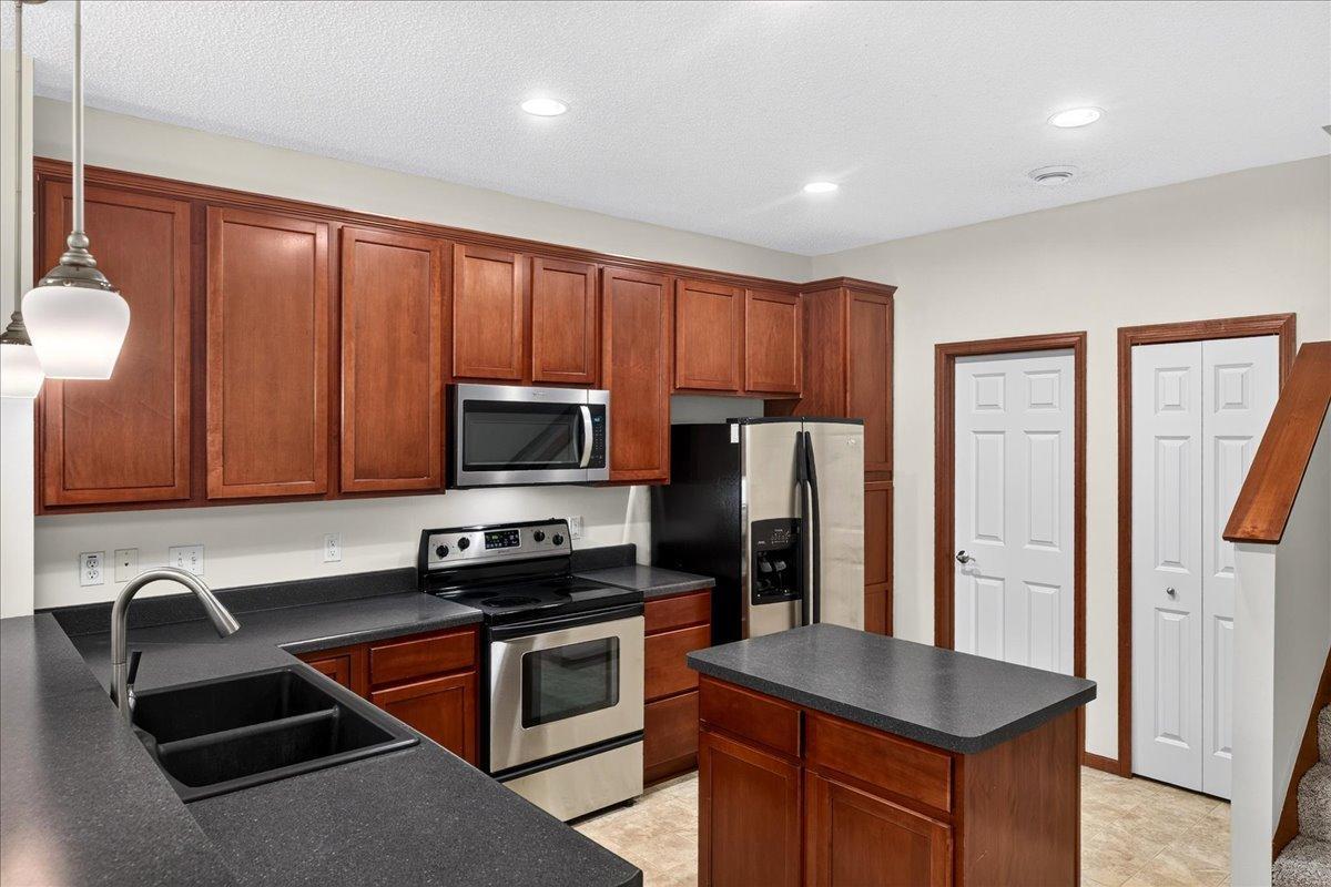 View of Residential at 835 Willow Glen Court, Buffalo MN 55313, Buffalo (12 of 33) - Mike Wilen | Minnesota Team Real Estate