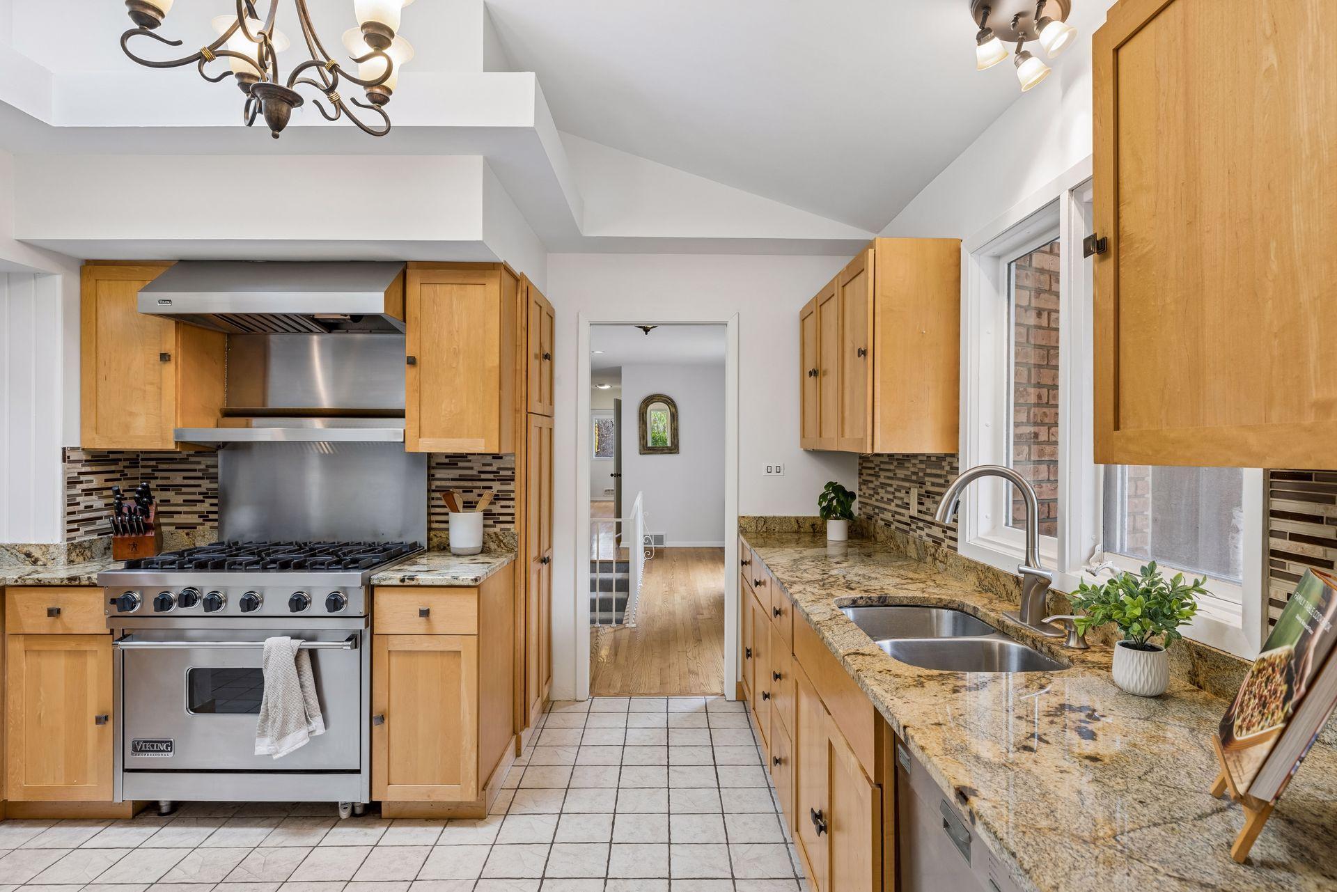 View of Residential at 6400 Mildred Avenue, Edina MN 55439, Edina (15 of 86) - Mike Wilen | Minnesota Team Real Estate